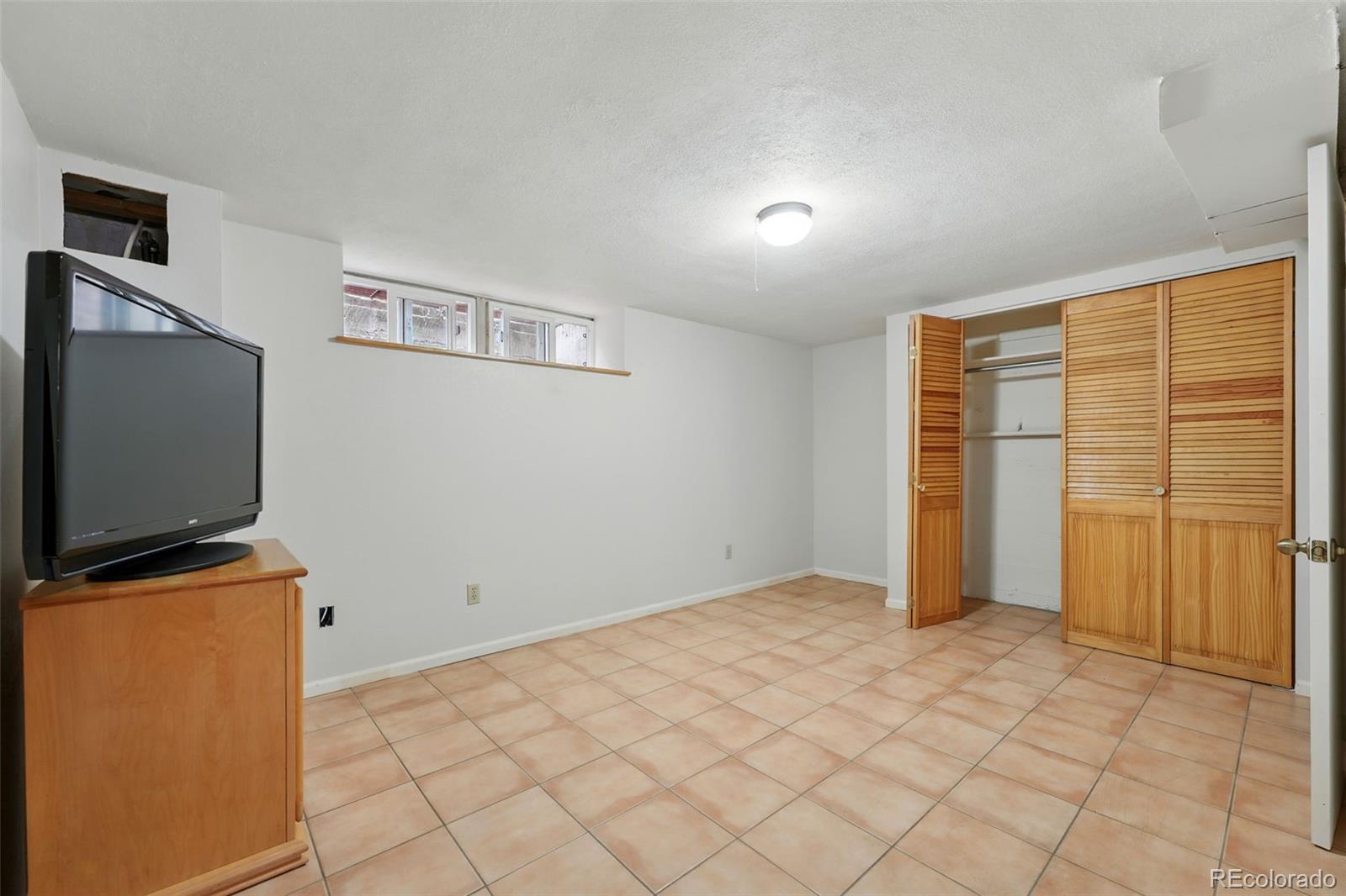 MLS Image #25 for 1376  ivanhoe street,denver, Colorado