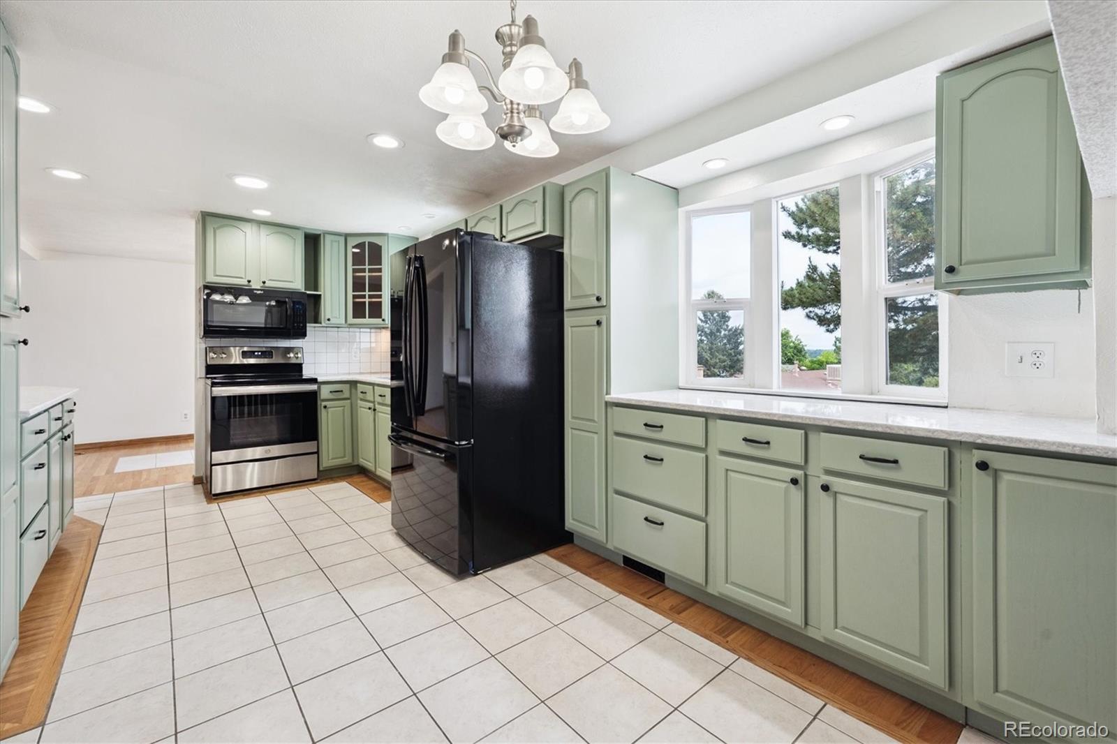 MLS Image #11 for 7323  upham court,arvada, Colorado