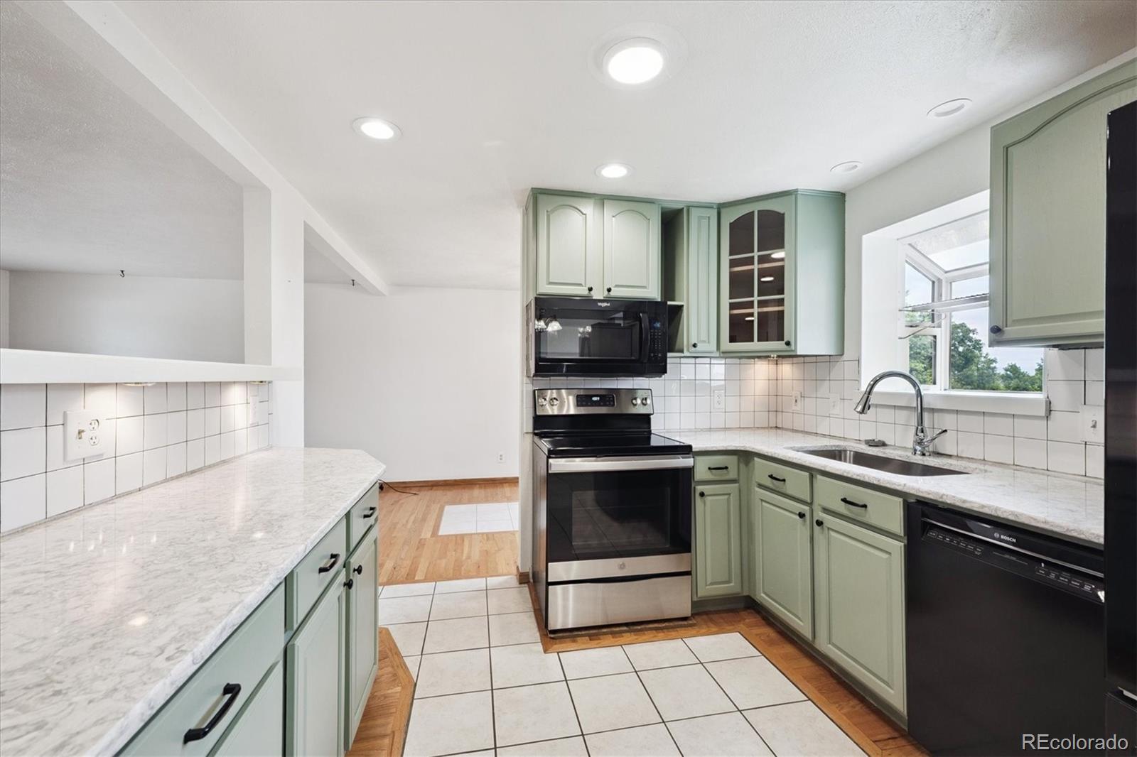 MLS Image #9 for 7323  upham court,arvada, Colorado