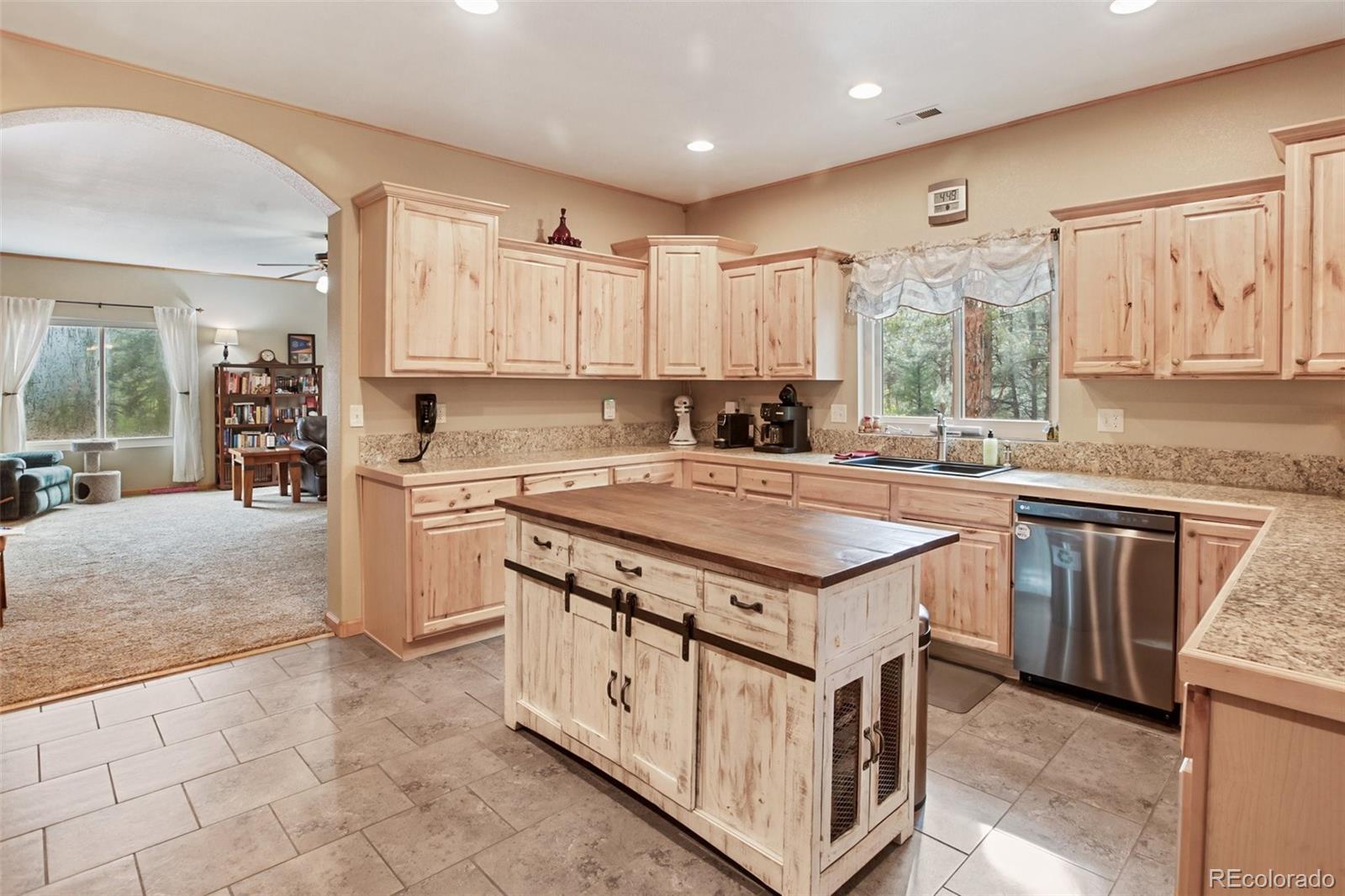 MLS Image #11 for 16  rainier circle,florissant, Colorado