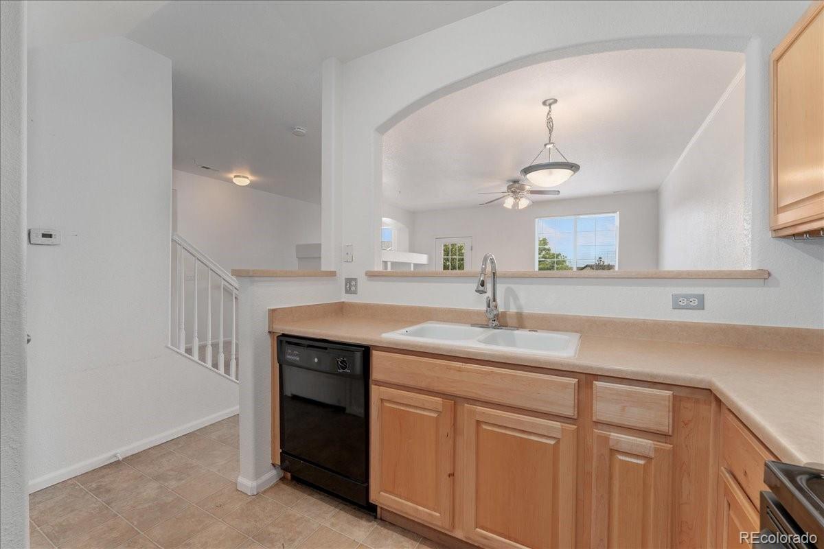 MLS Image #9 for 5255  memphis street,denver, Colorado