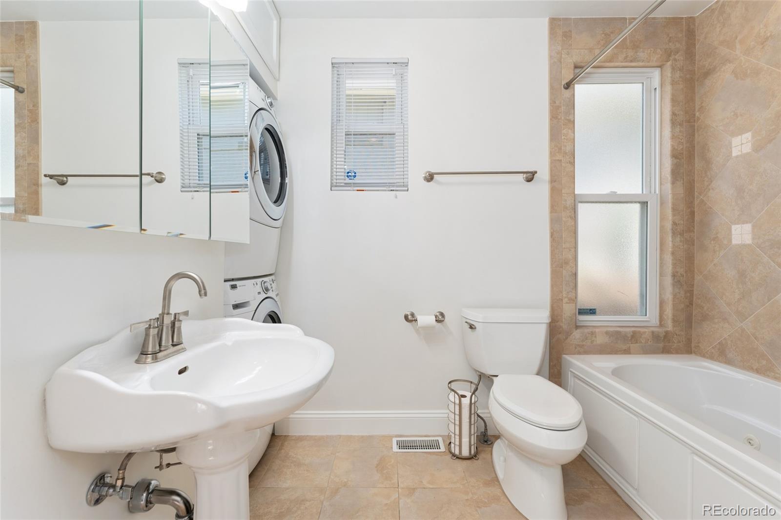 MLS Image #10 for 2829 n franklin street,denver, Colorado