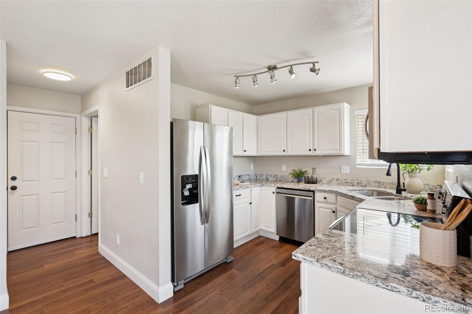 MLS Image #10 for 9579  bighorn way,littleton, Colorado