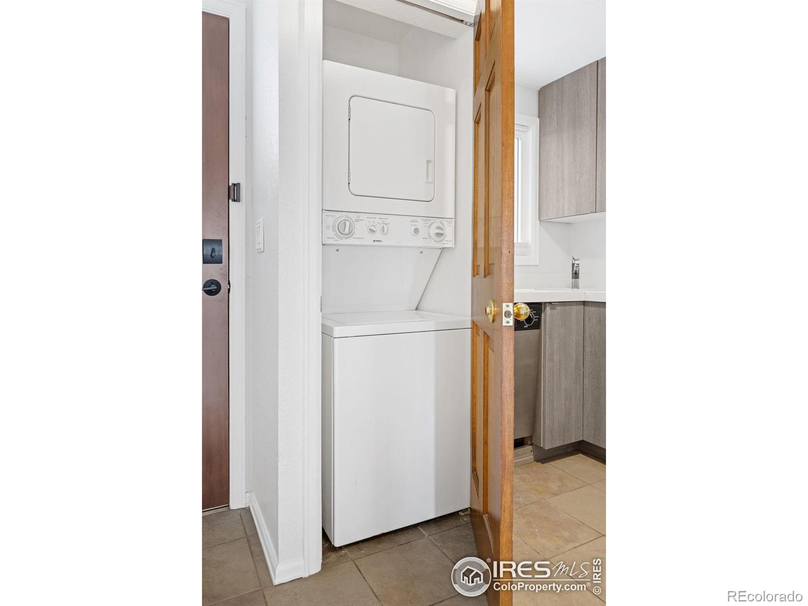 MLS Image #19 for 2201  pearl street,boulder, Colorado