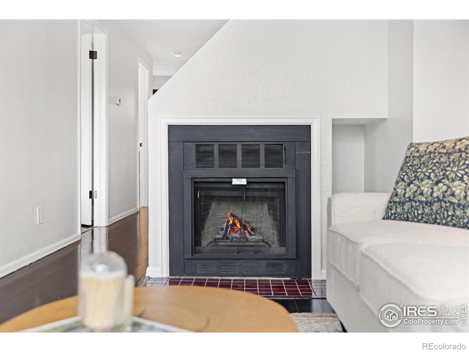 MLS Image #8 for 2201  pearl street,boulder, Colorado