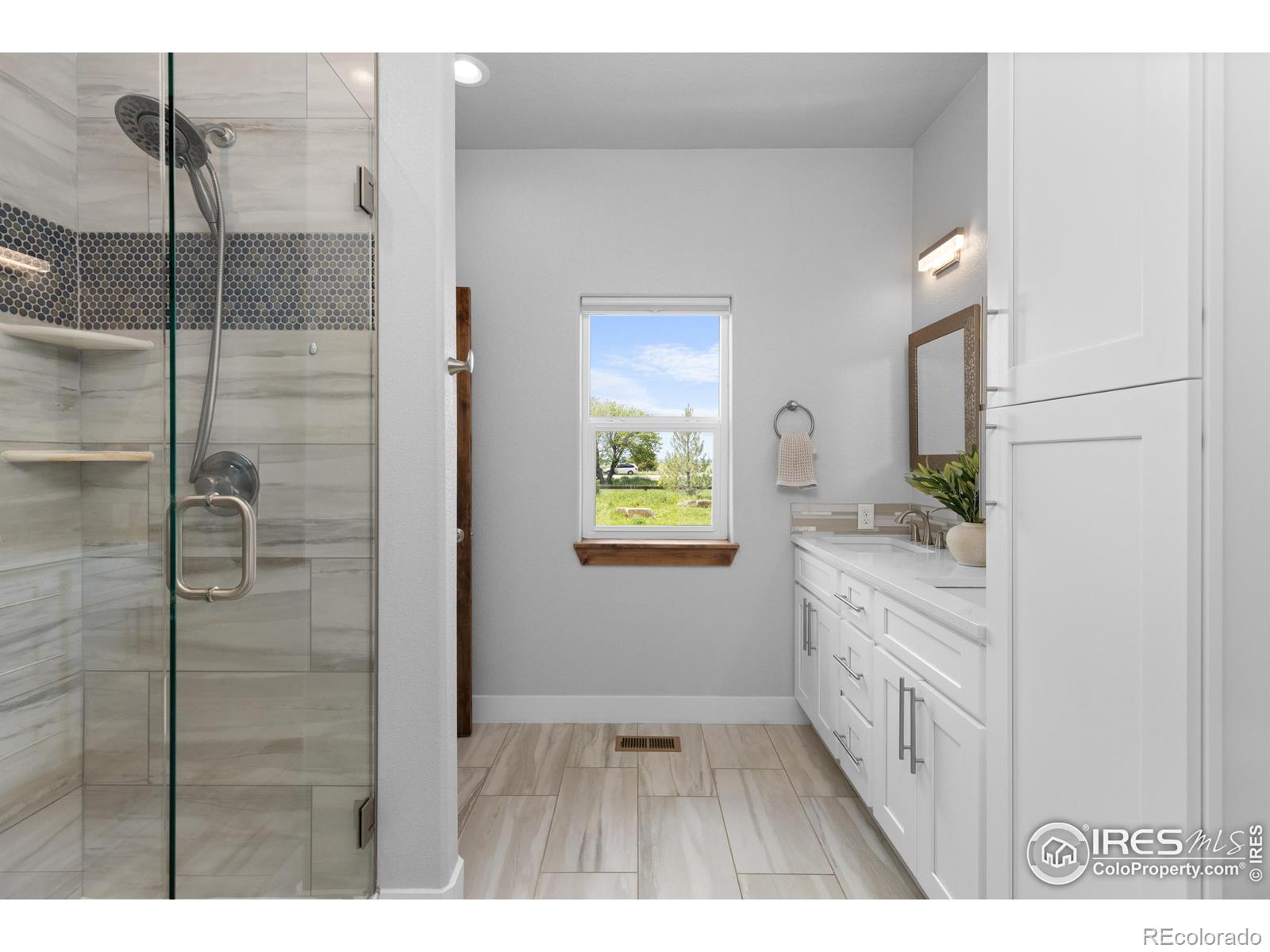 MLS Image #13 for 505  nesting eagles way,berthoud, Colorado