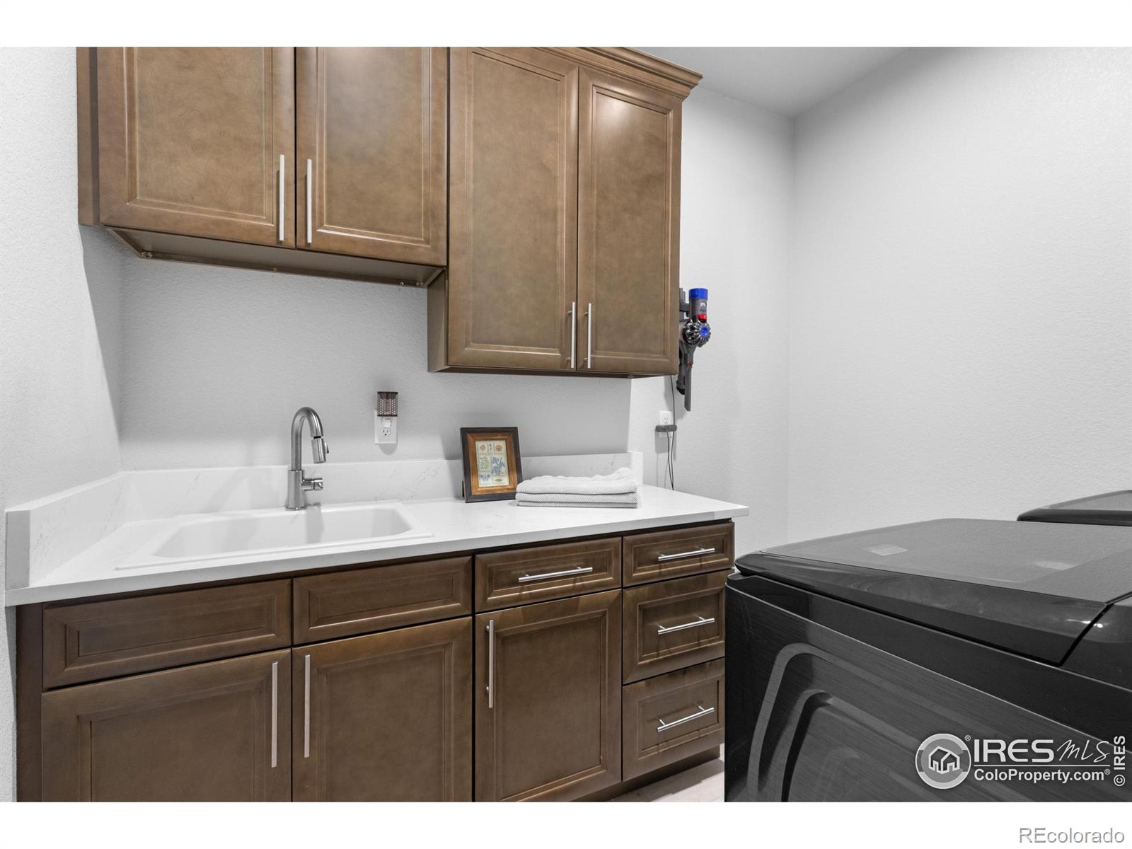 MLS Image #18 for 505  nesting eagles way,berthoud, Colorado