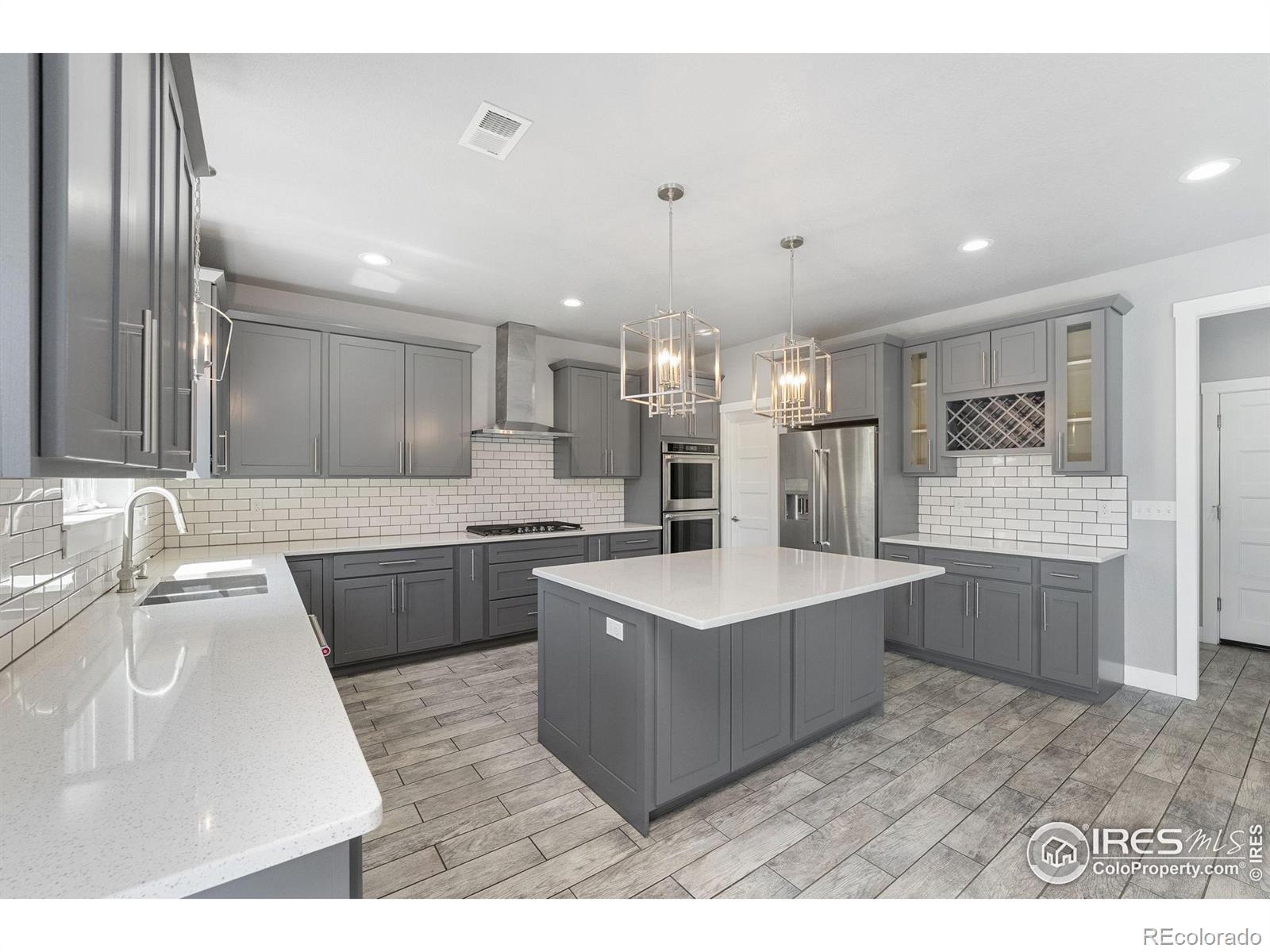 MLS Image #11 for 803  imperial court,loveland, Colorado