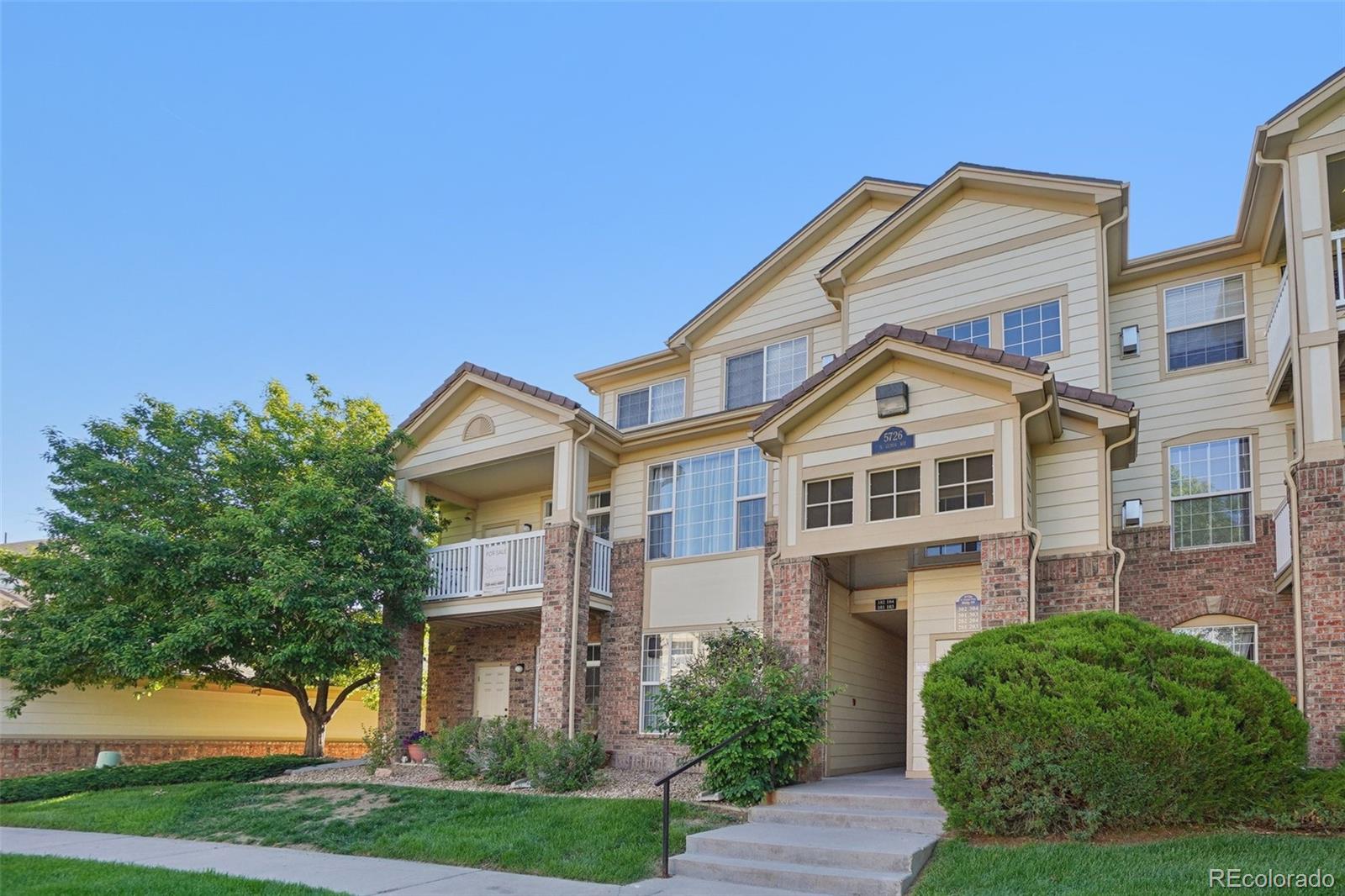 MLS Image #2 for 5726 n genoa way 301,aurora, Colorado