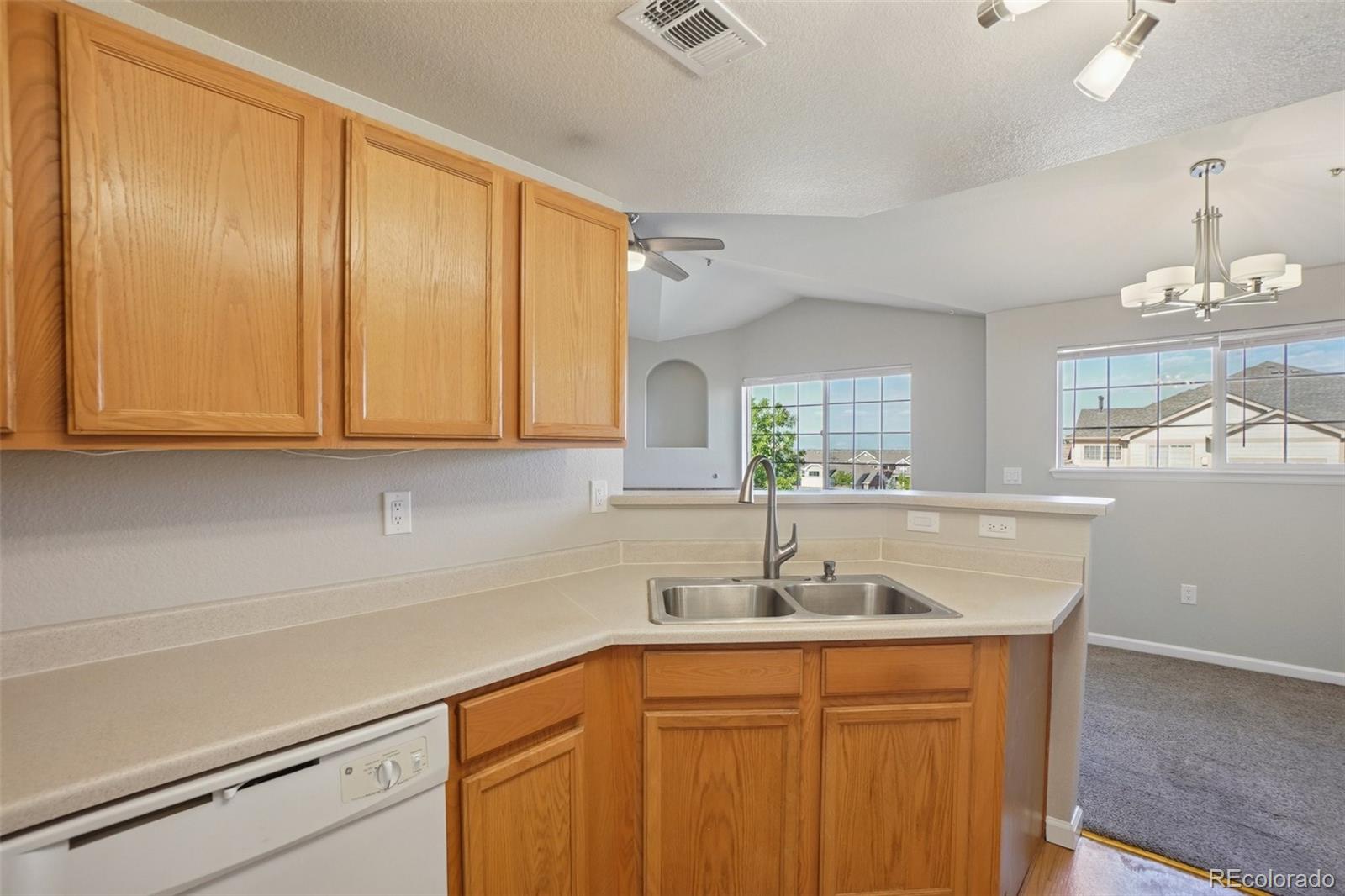 MLS Image #23 for 5726 n genoa way 301,aurora, Colorado