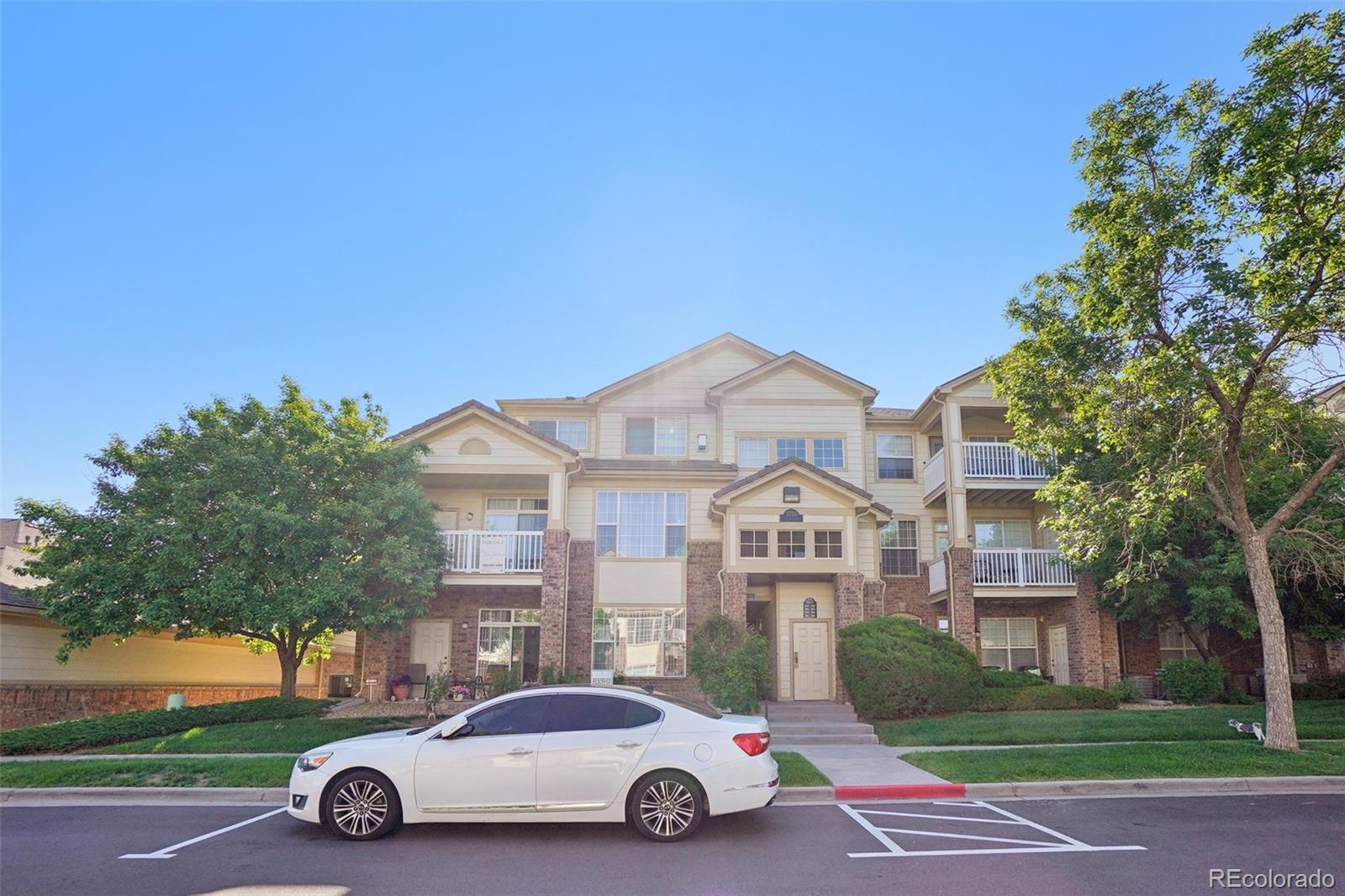 MLS Image #5 for 5726 n genoa way 301,aurora, Colorado