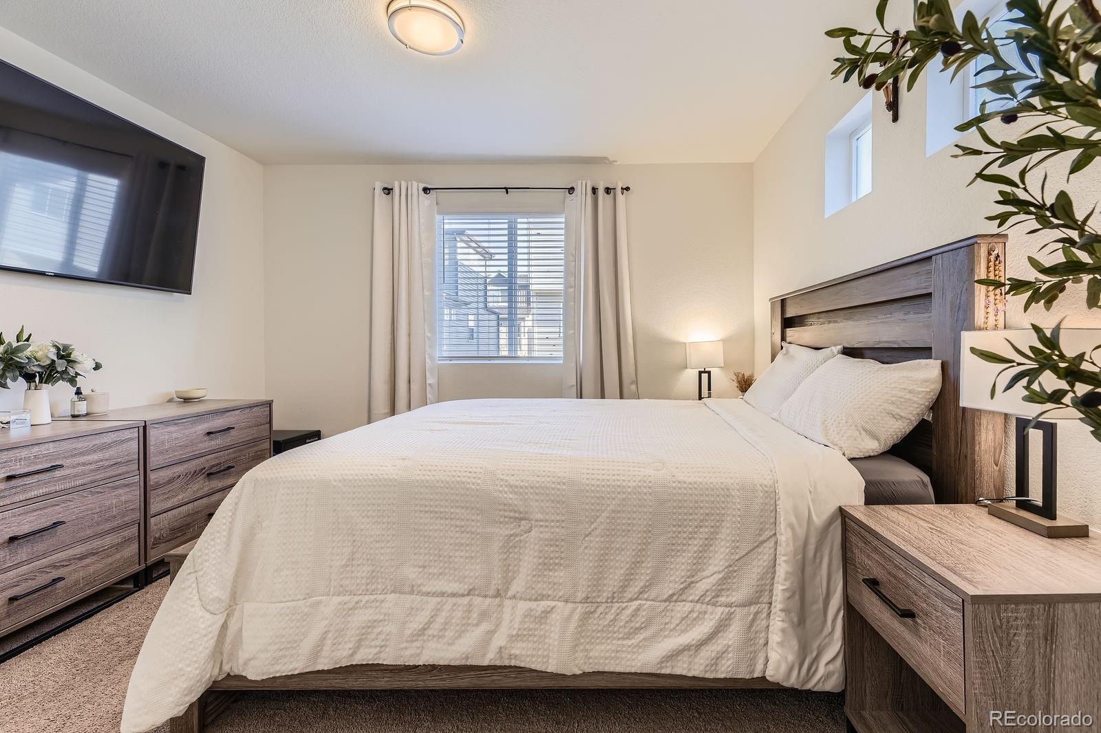 MLS Image #15 for 18270 e 51st place,denver, Colorado