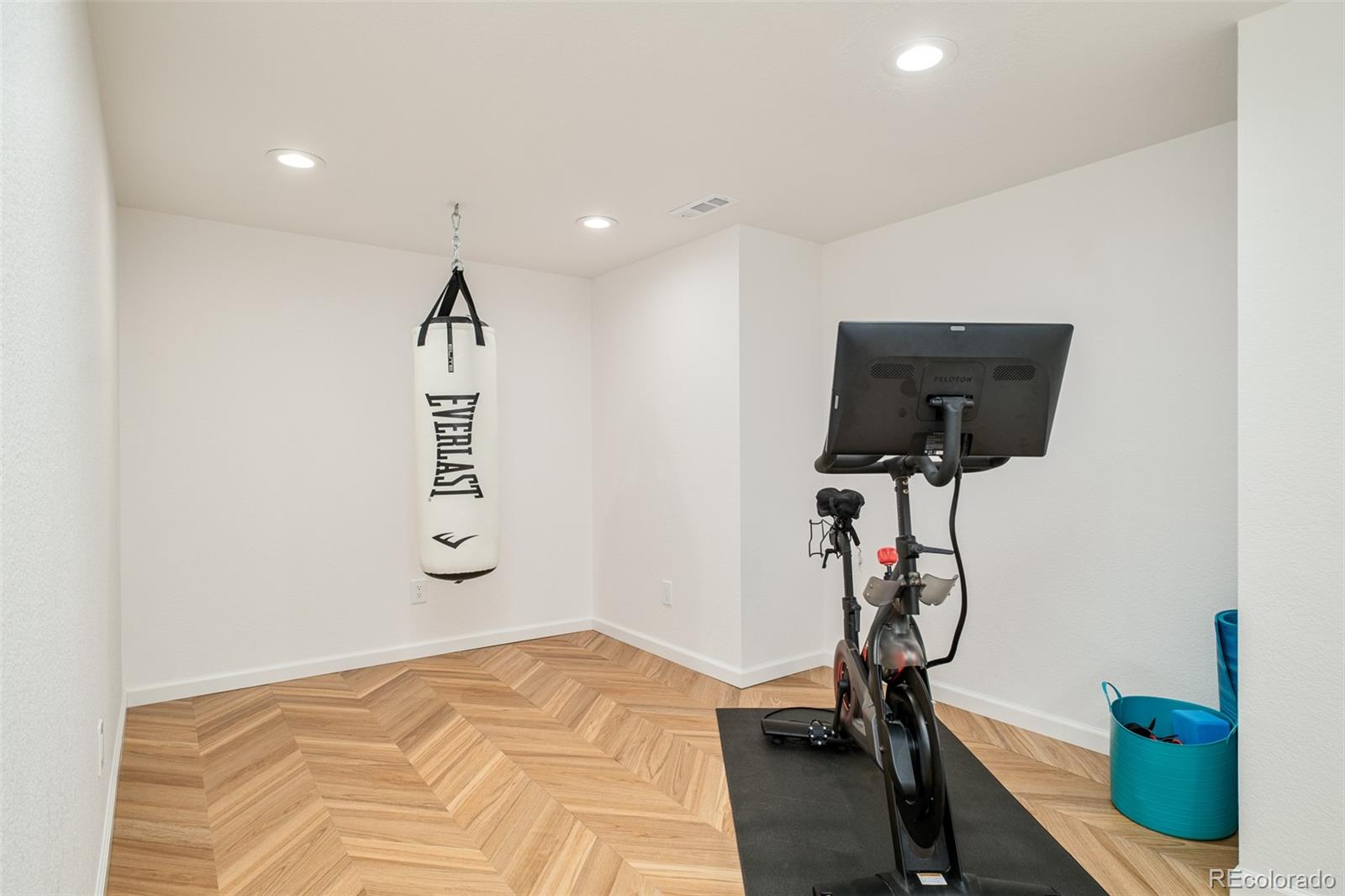 MLS Image #36 for 40 s dexter street,denver, Colorado