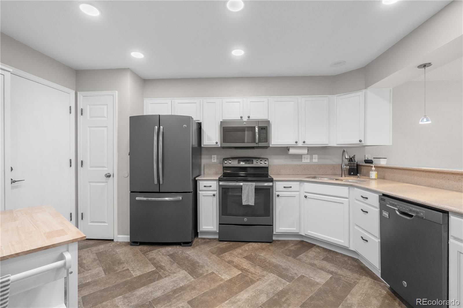 MLS Image #9 for 6375 s jackson street,centennial, Colorado