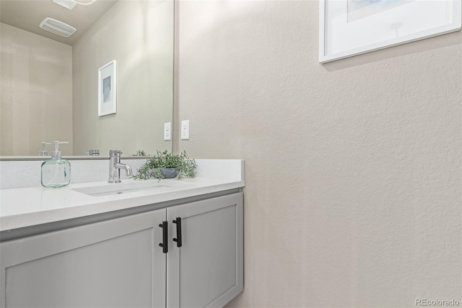 MLS Image #15 for 2436  welton street,denver, Colorado