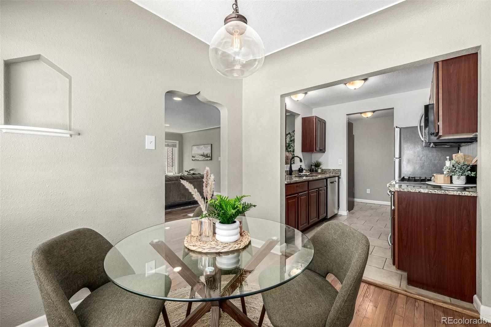MLS Image #15 for 1635  poplar street,denver, Colorado