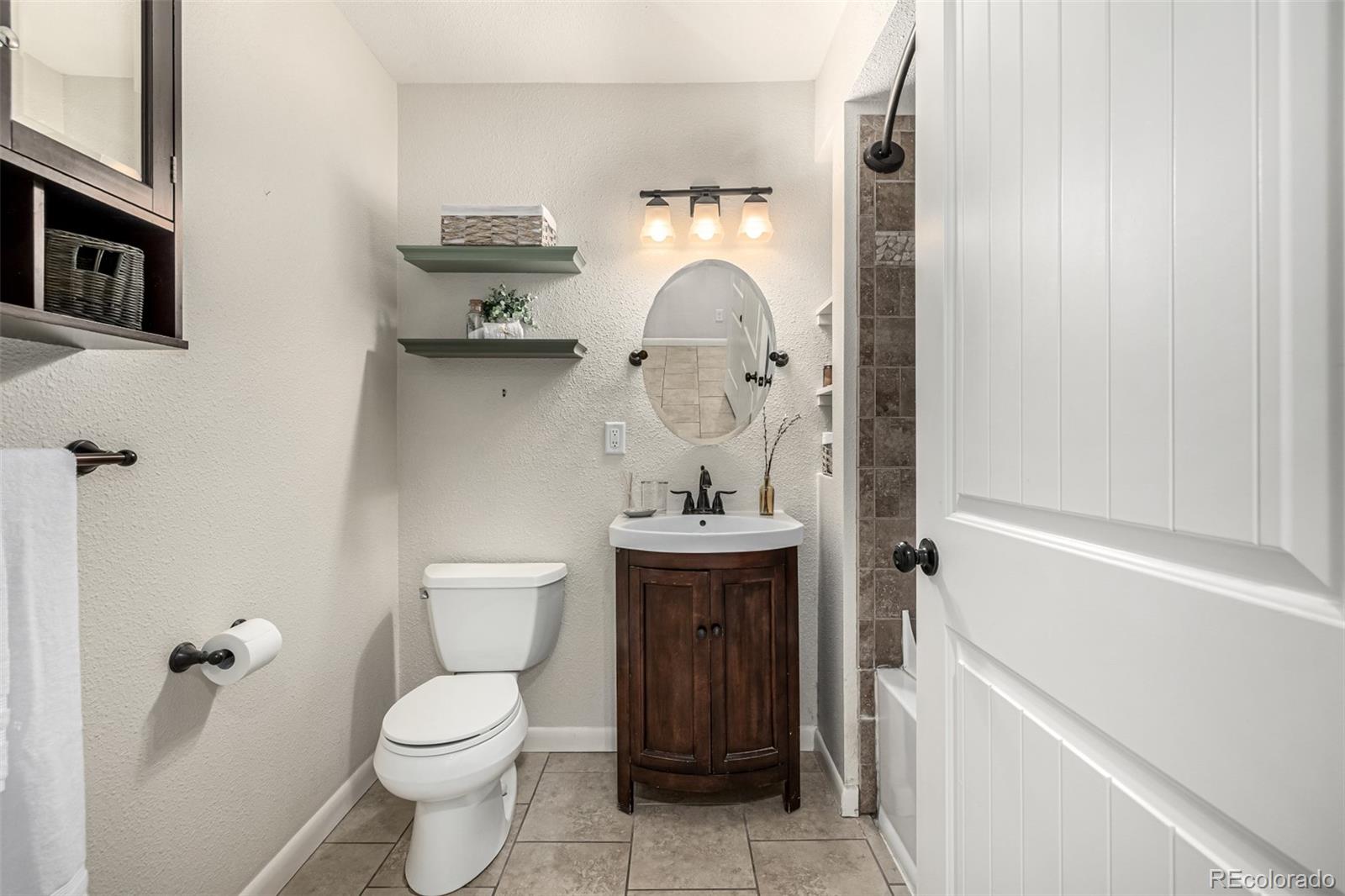 MLS Image #23 for 1635  poplar street,denver, Colorado
