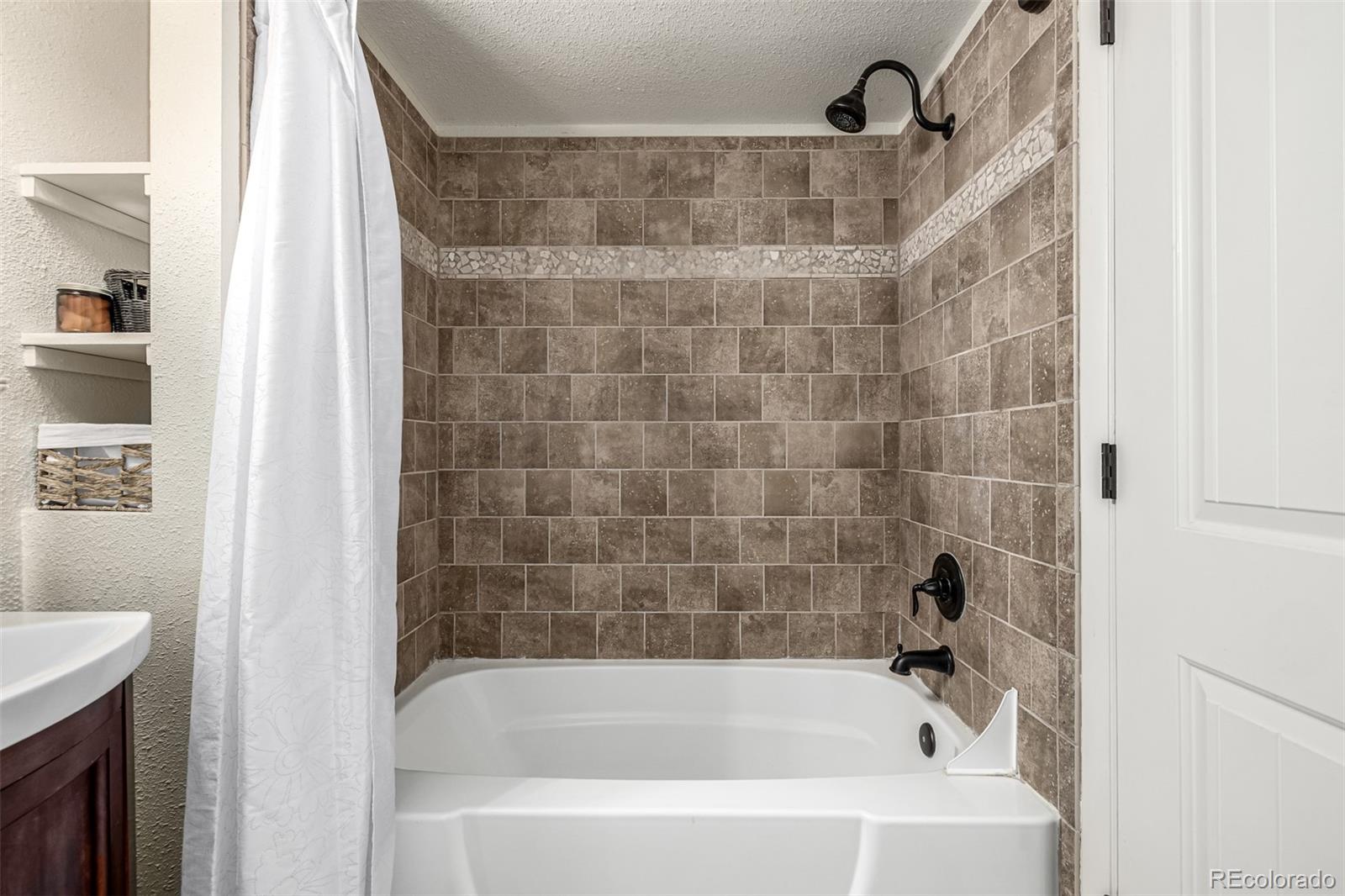 MLS Image #24 for 1635  poplar street,denver, Colorado