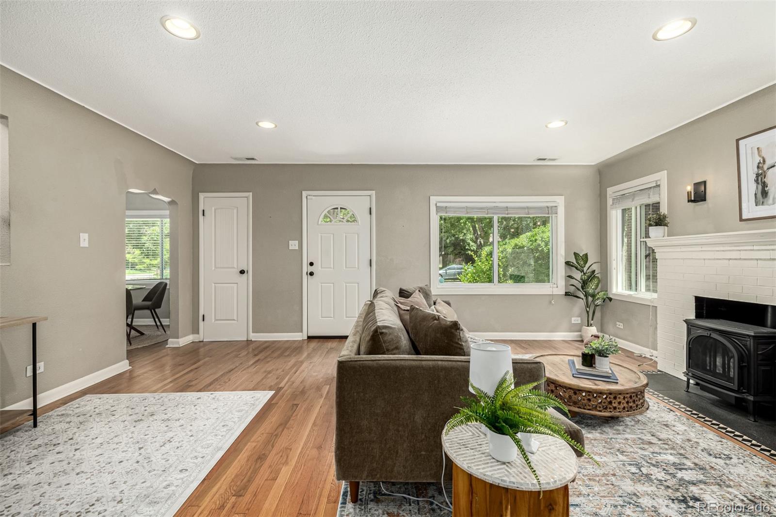 MLS Image #5 for 1635  poplar street,denver, Colorado