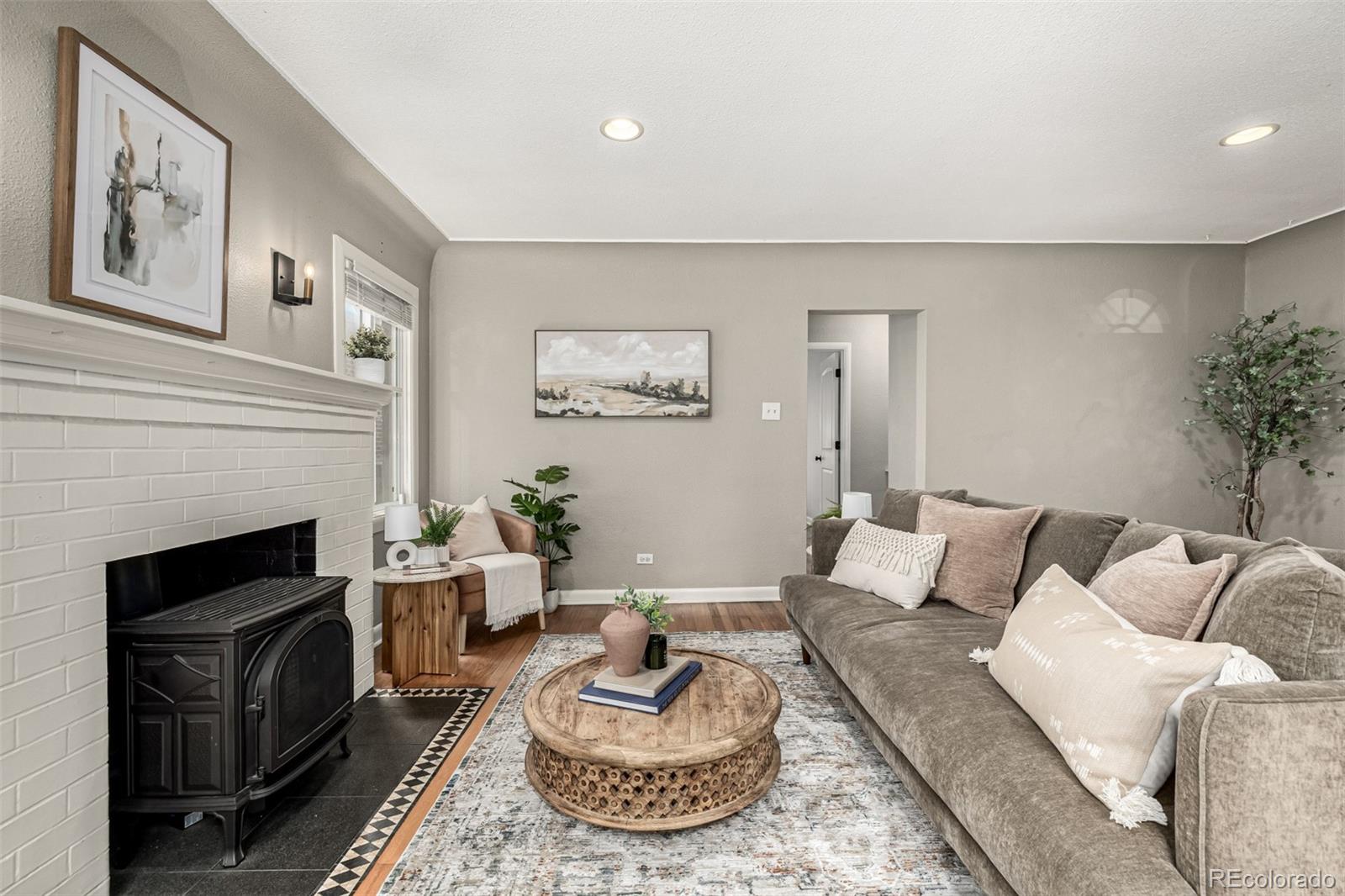 MLS Image #8 for 1635  poplar street,denver, Colorado