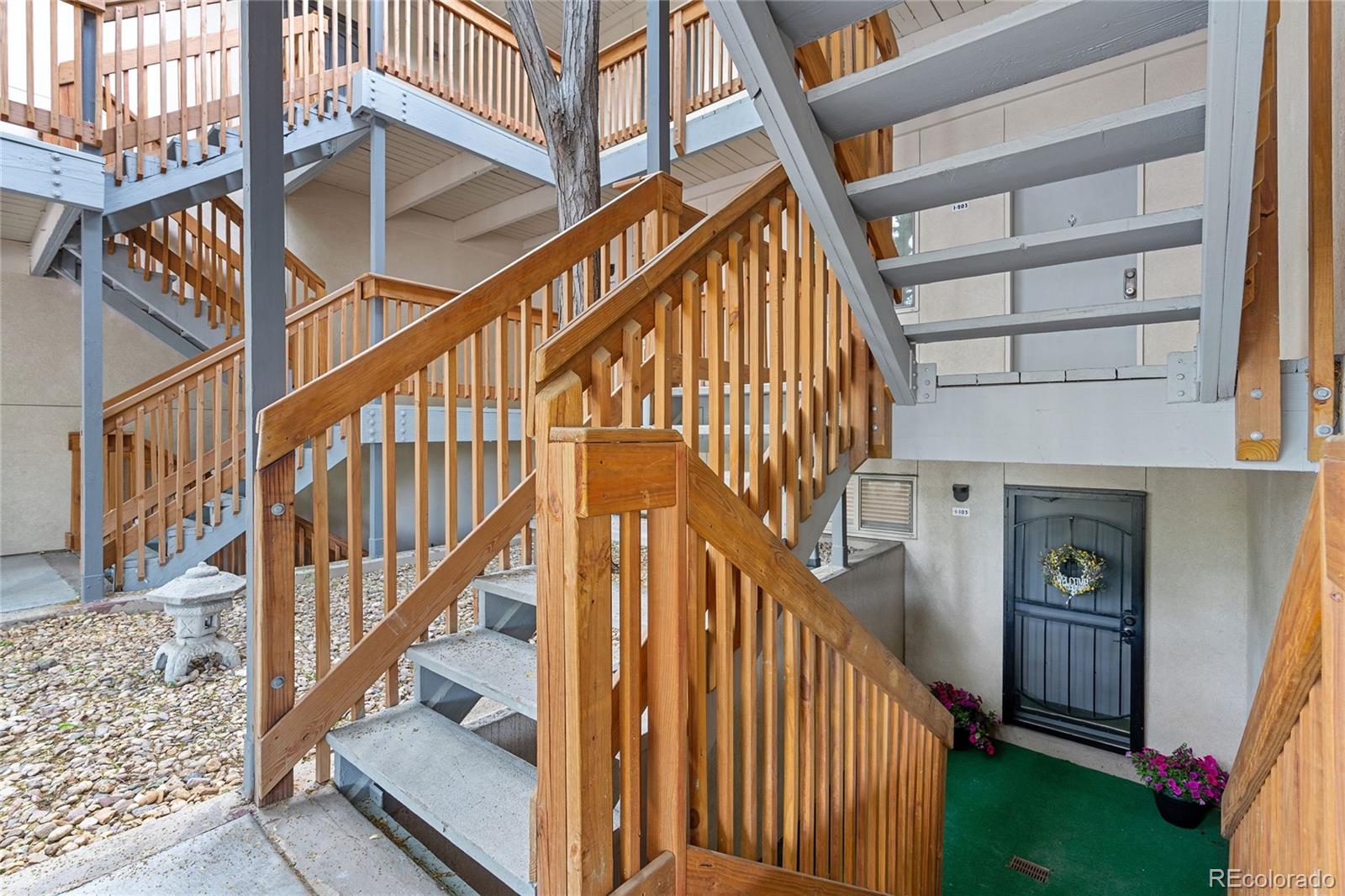 MLS Image #2 for 2835 s monaco parkway,denver, Colorado