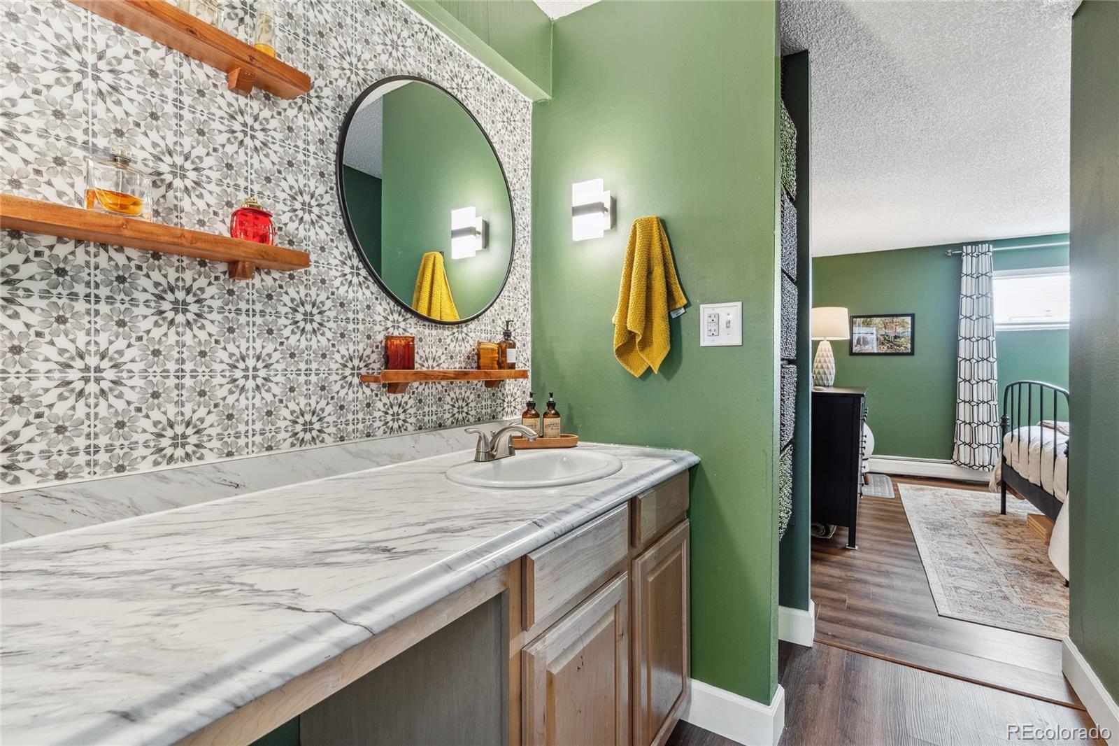 MLS Image #22 for 2835 s monaco parkway,denver, Colorado