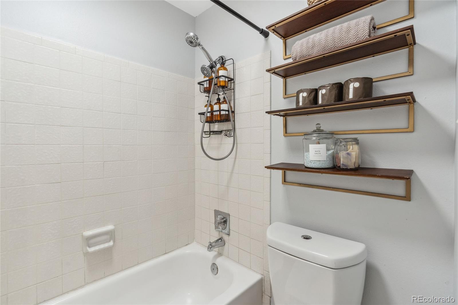 MLS Image #23 for 2835 s monaco parkway,denver, Colorado
