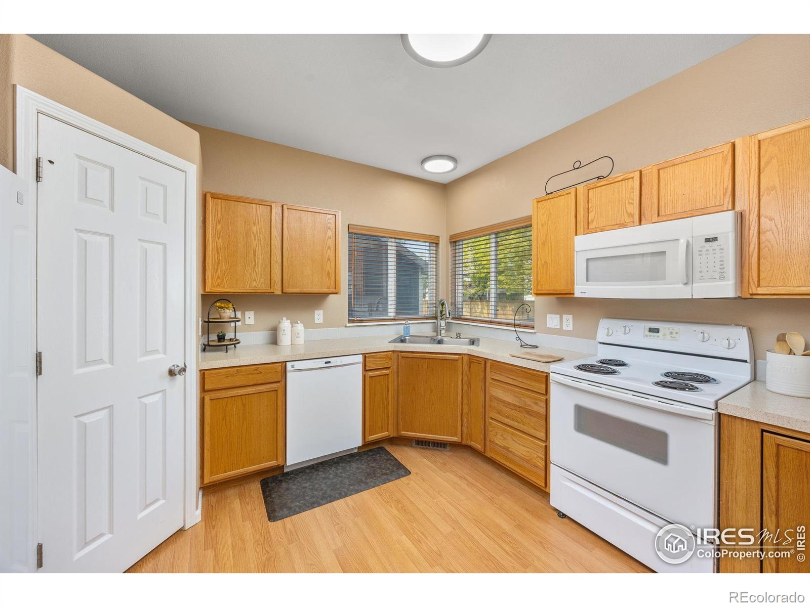 MLS Image #11 for 4263  divide drive,loveland, Colorado