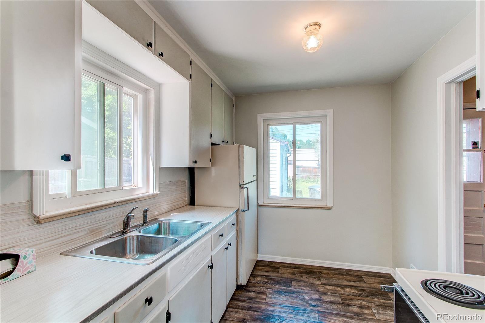 MLS Image #11 for 3311 s eudora street,denver, Colorado