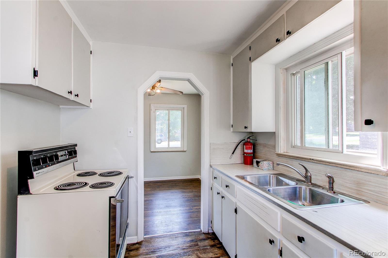 MLS Image #12 for 3311 s eudora street,denver, Colorado