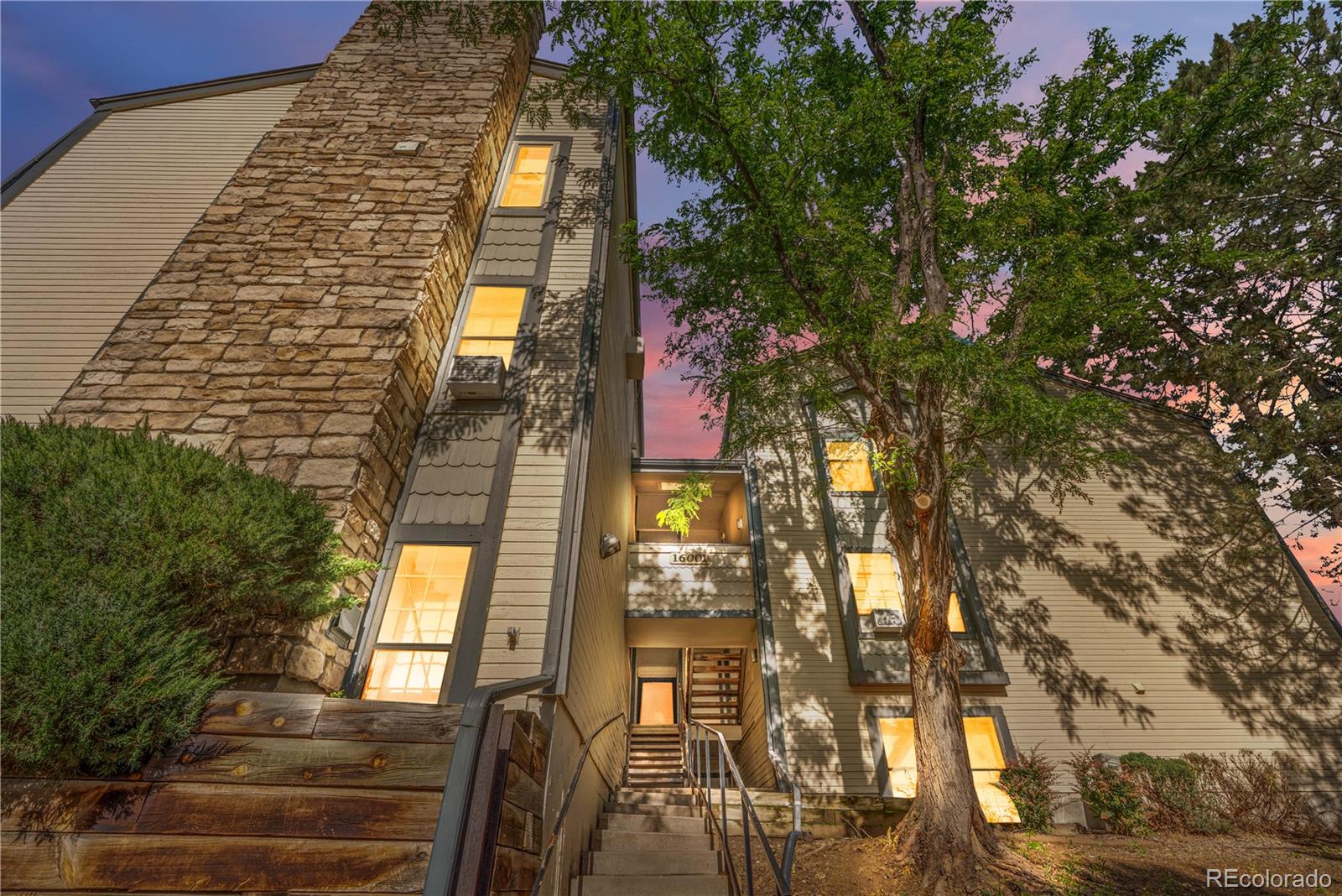 CMA Image for 16001 E Alaska Place,Aurora, Colorado