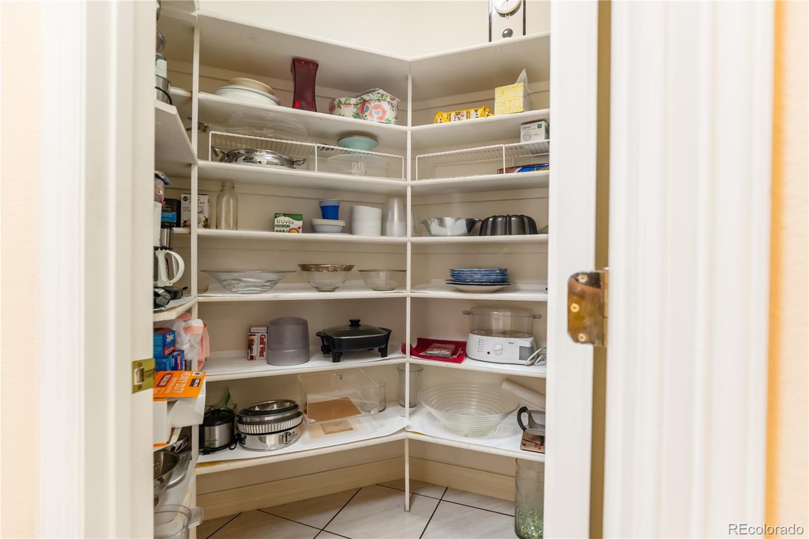 MLS Image #15 for 400 s steele street,denver, Colorado