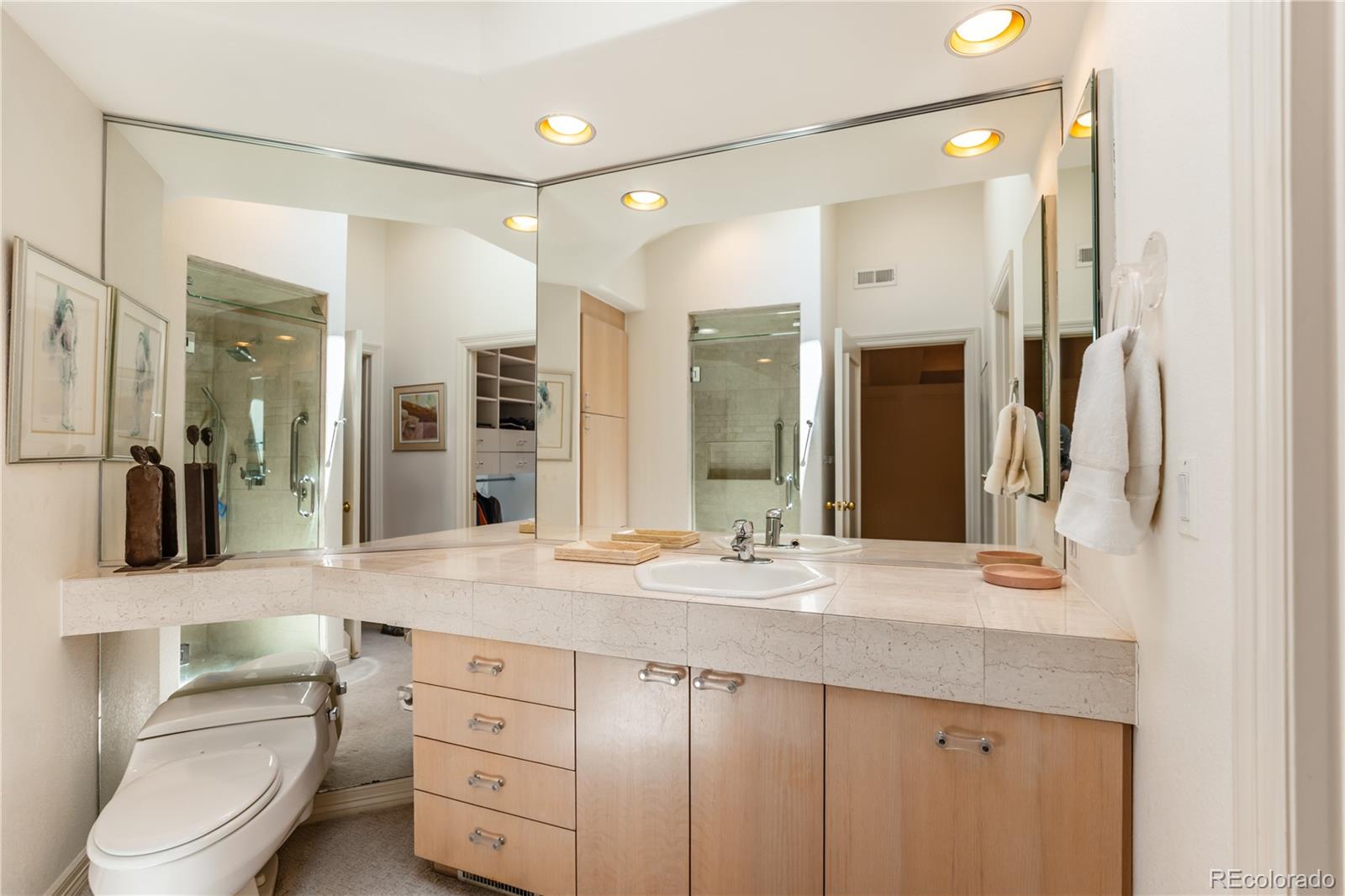 MLS Image #28 for 400 s steele street,denver, Colorado