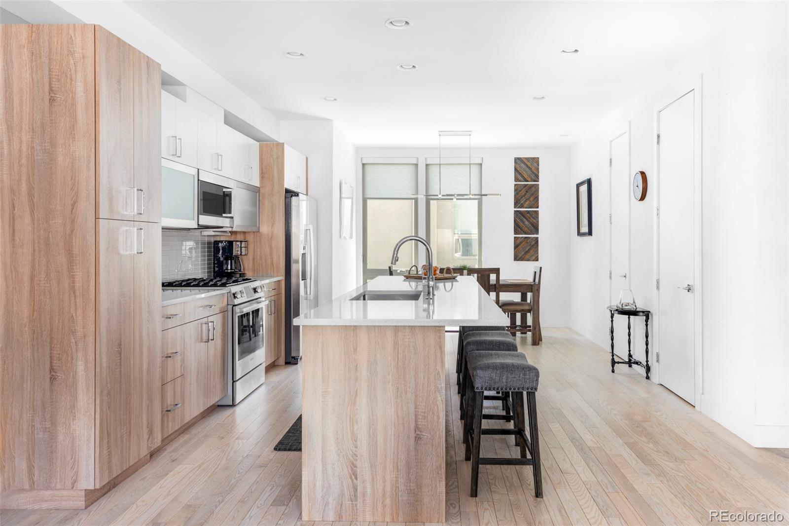 MLS Image #3 for 879  delaware street,denver, Colorado