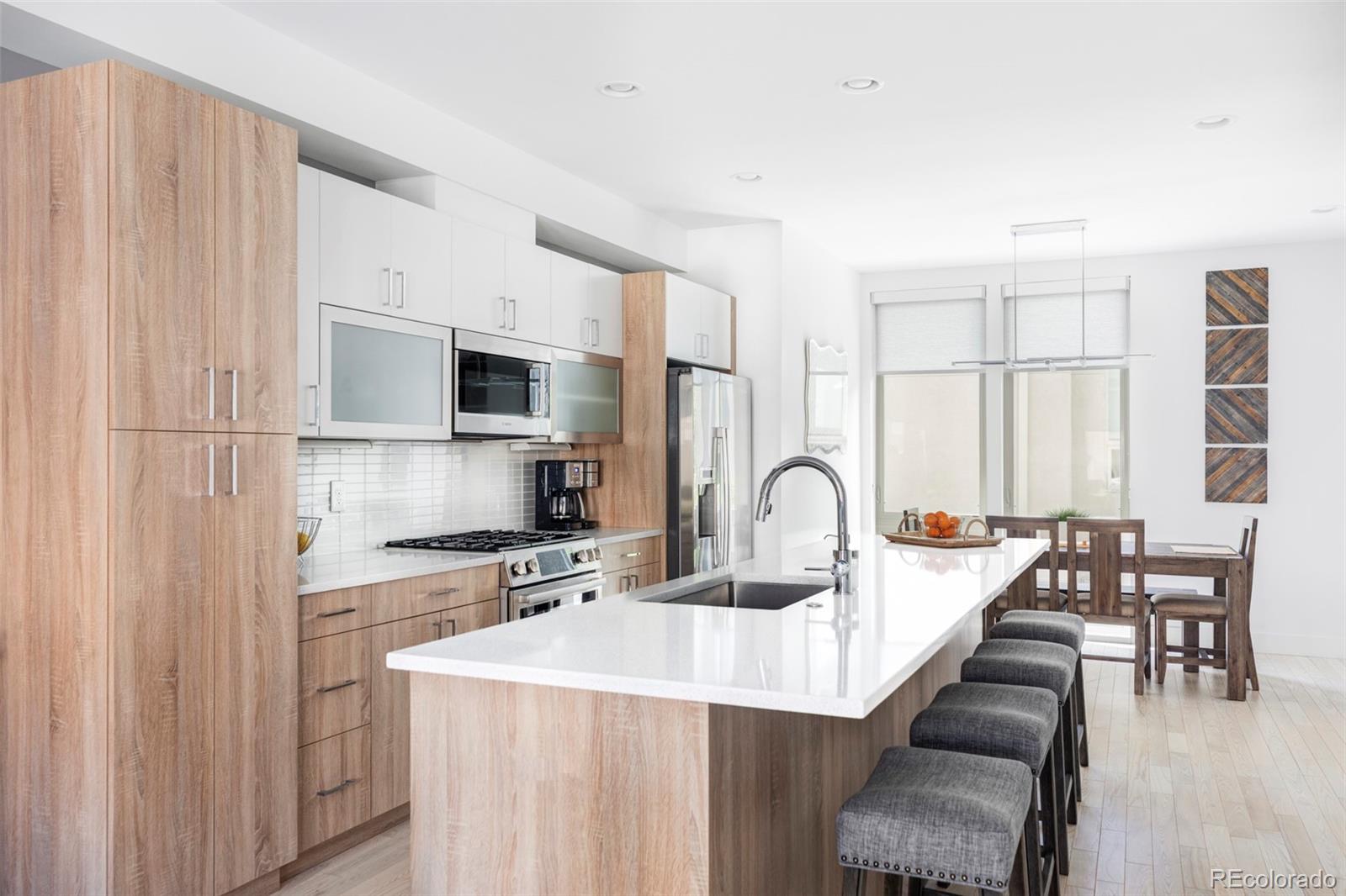 MLS Image #4 for 879  delaware street,denver, Colorado