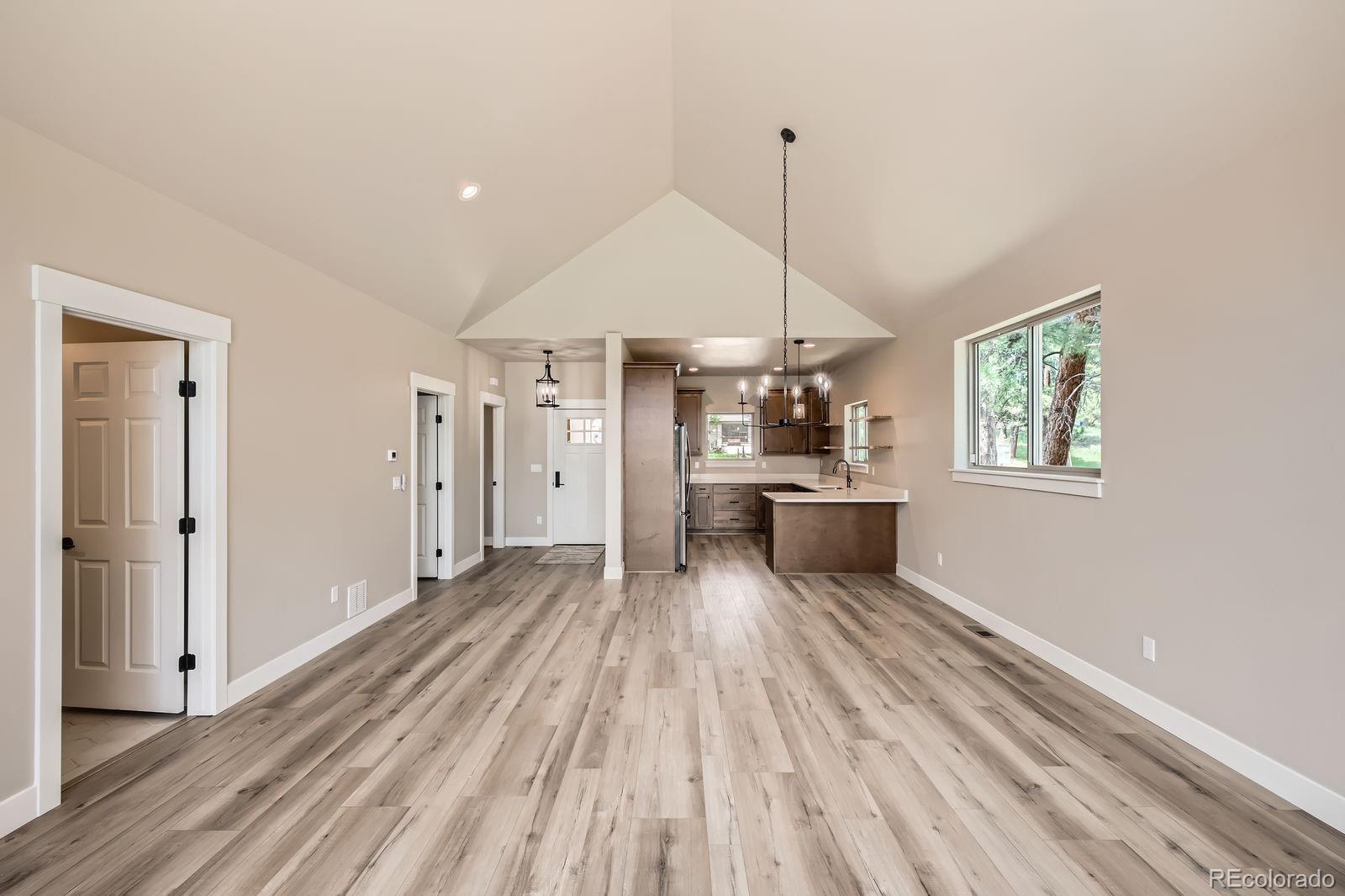 MLS Image #8 for 211 e pikes peak avenue,woodland park, Colorado