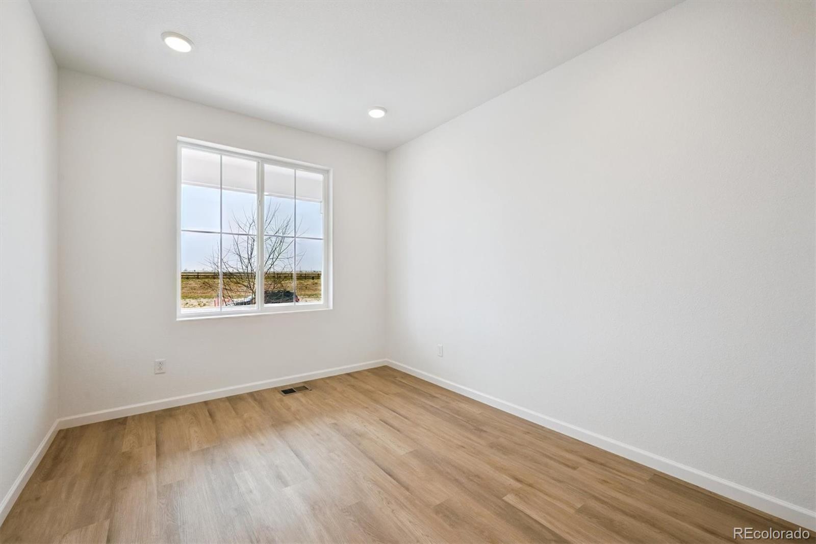 MLS Image #3 for 45927  wood thrush avenue,bennett, Colorado