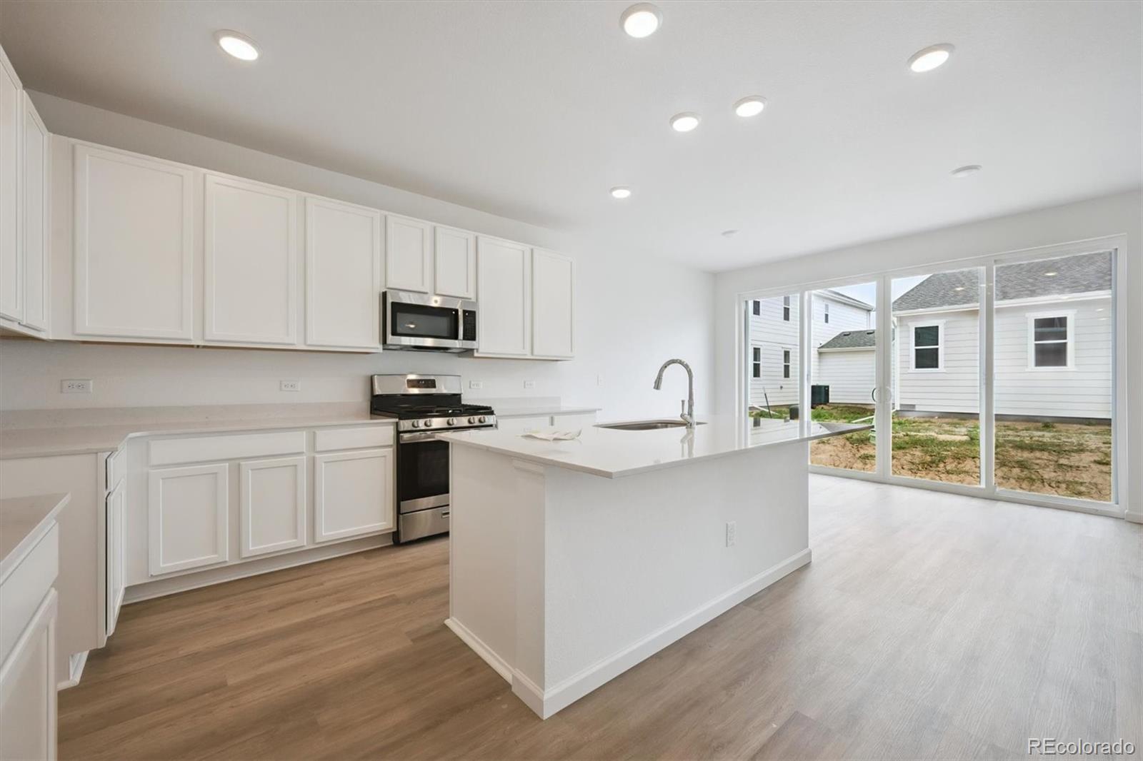 MLS Image #5 for 45927  wood thrush avenue,bennett, Colorado