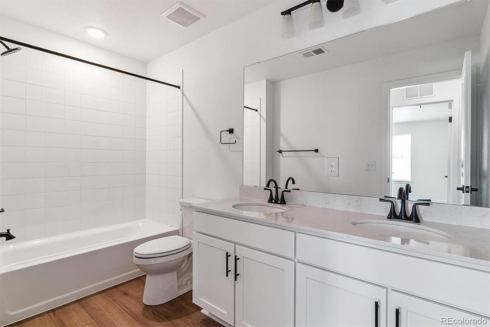 MLS Image #11 for 25284 e warren place,aurora, Colorado