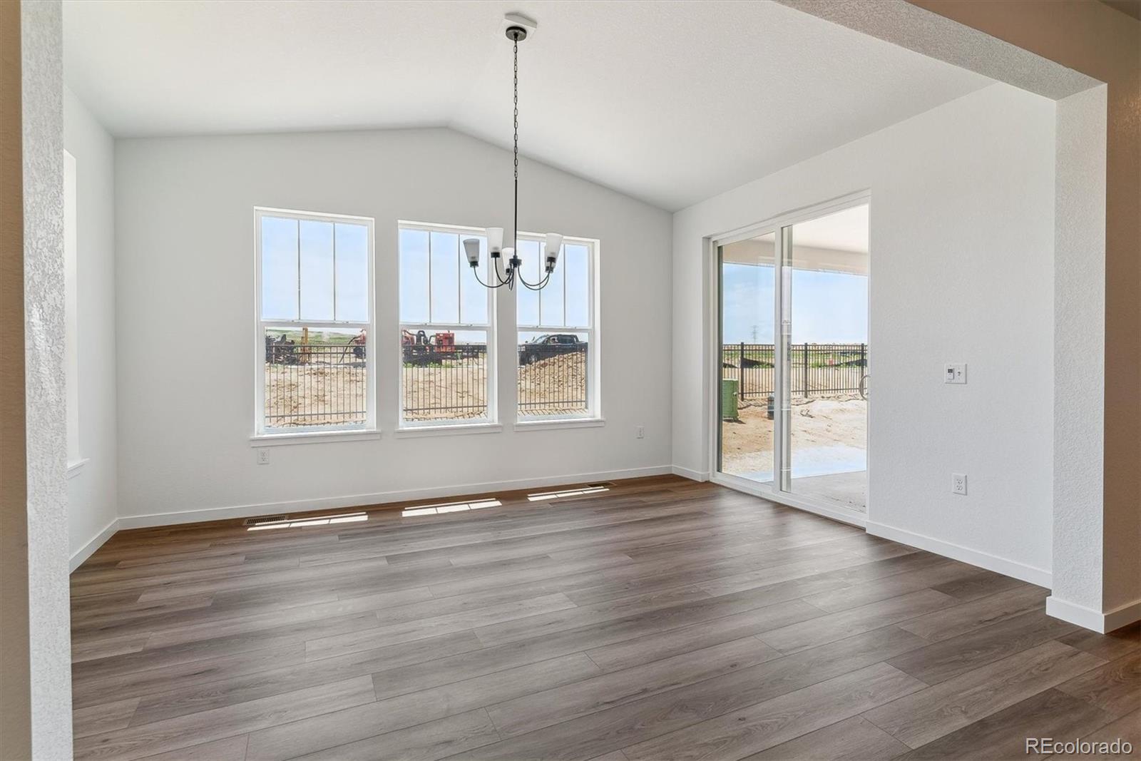 MLS Image #5 for 25284 e warren place,aurora, Colorado