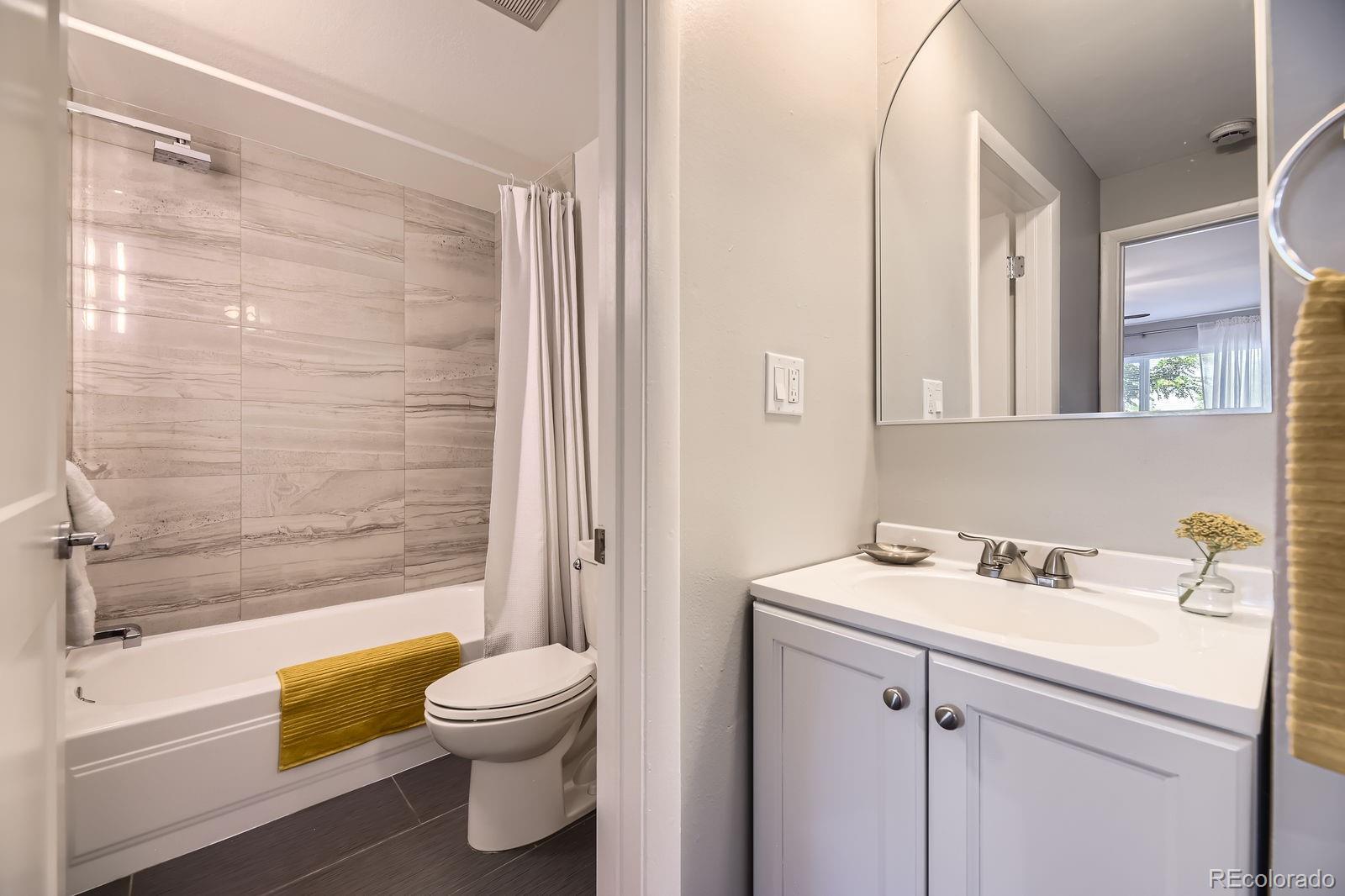 MLS Image #17 for 937 n clarkson street,denver, Colorado