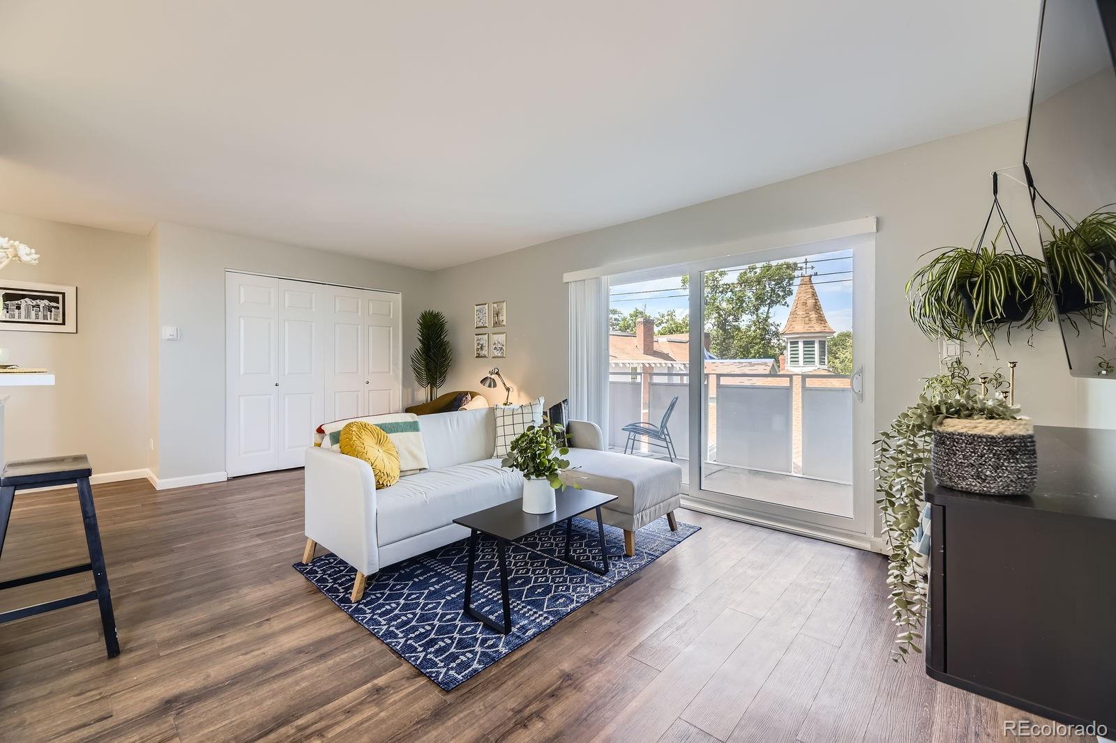 MLS Image #6 for 937 n clarkson street,denver, Colorado