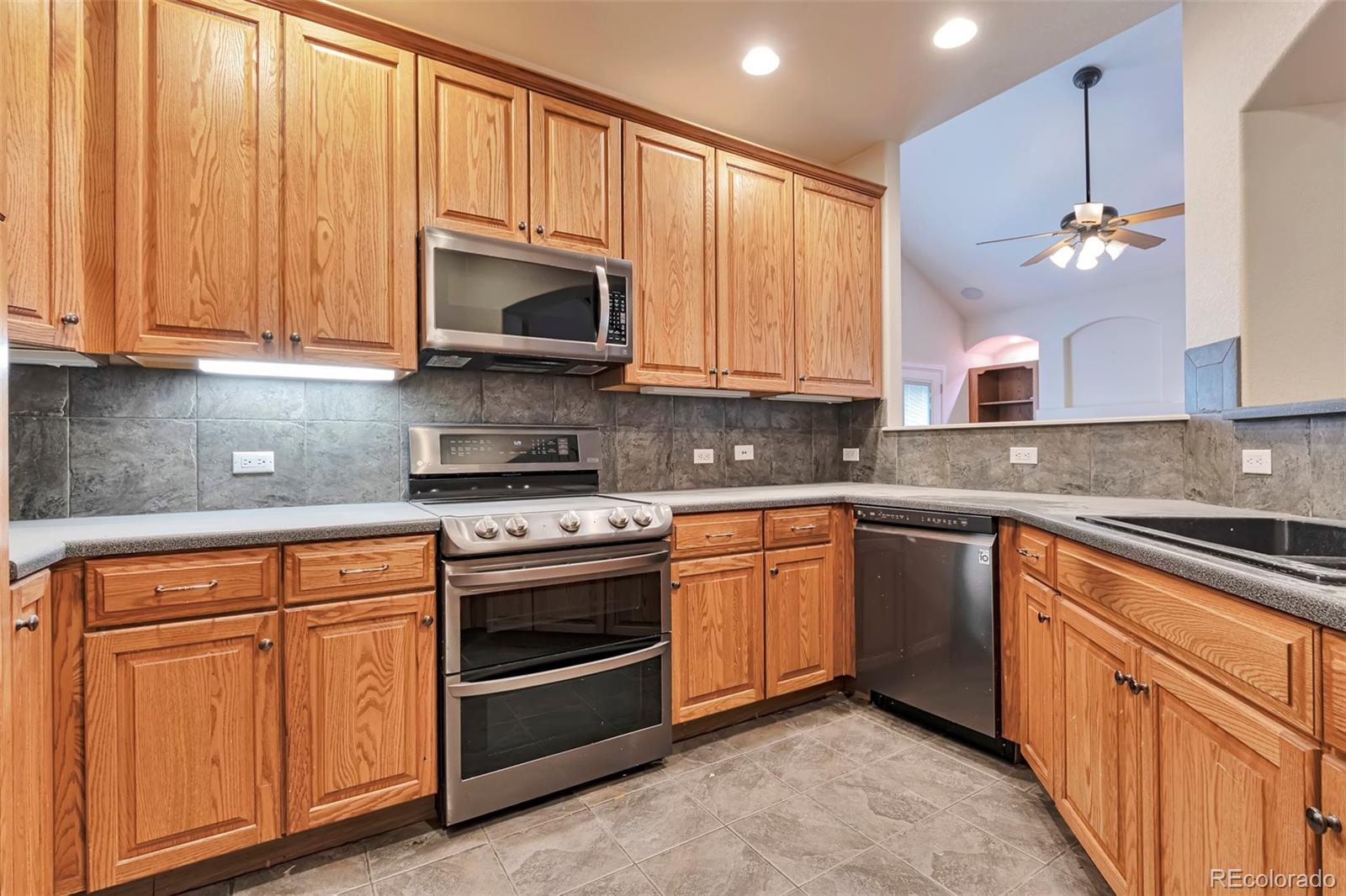 MLS Image #13 for 22834 e davies drive,aurora, Colorado