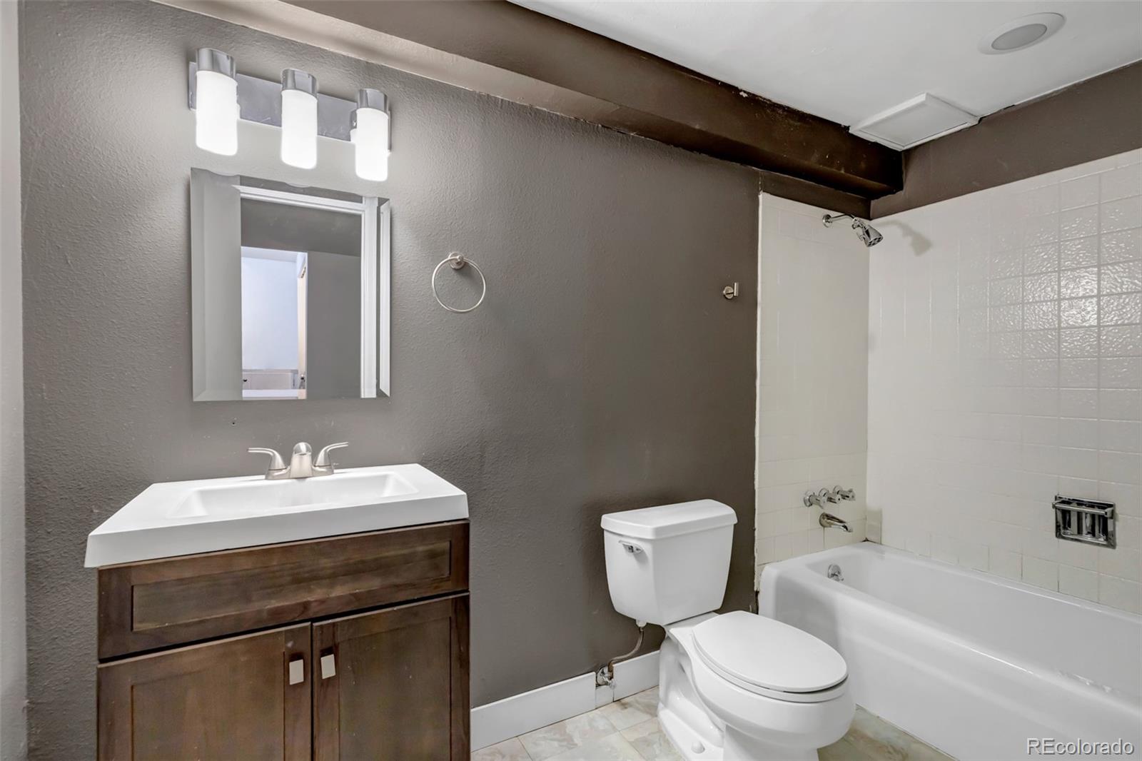 MLS Image #32 for 8696 e easter avenue,centennial, Colorado