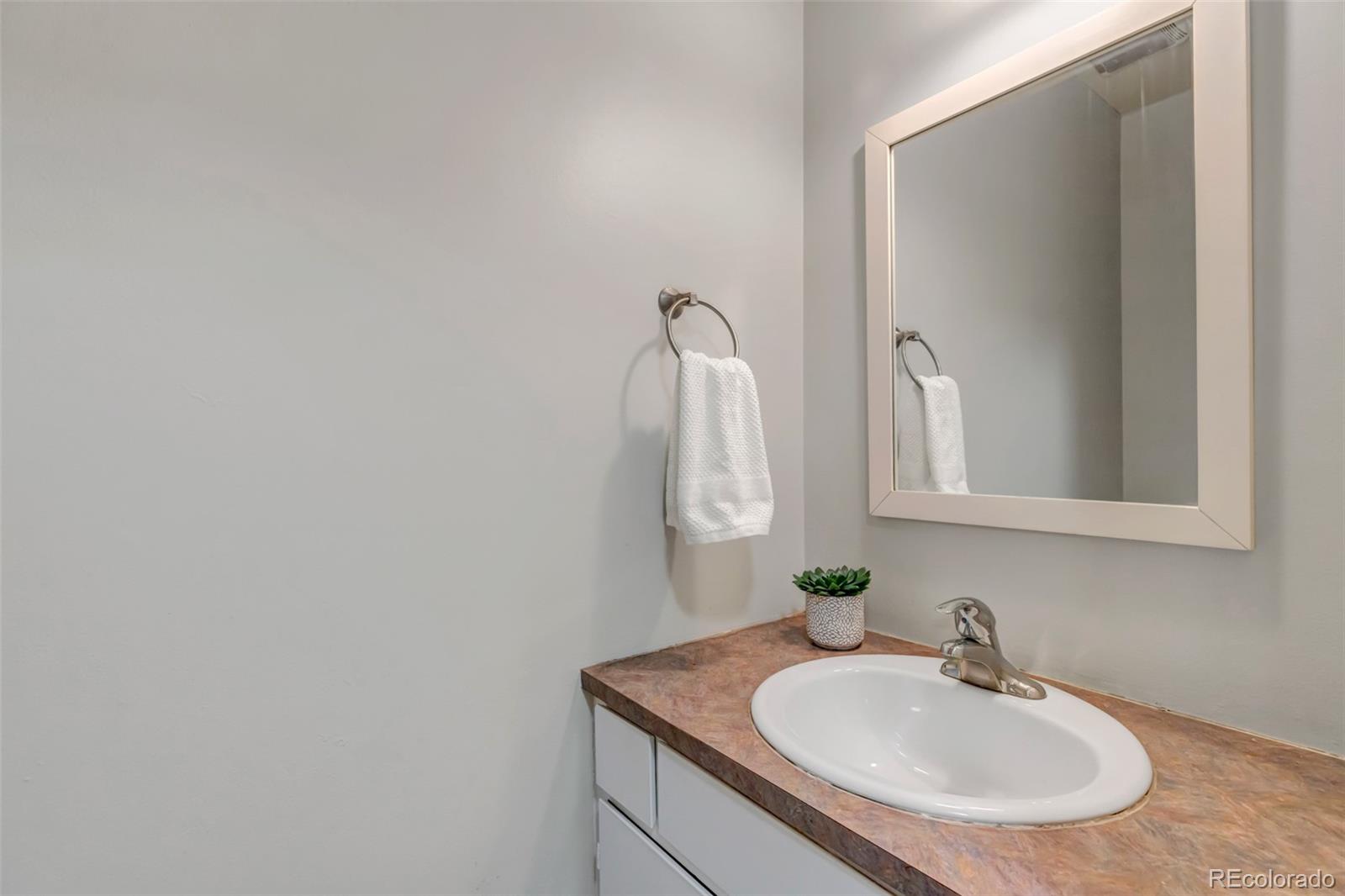 MLS Image #38 for 8696 e easter avenue,centennial, Colorado