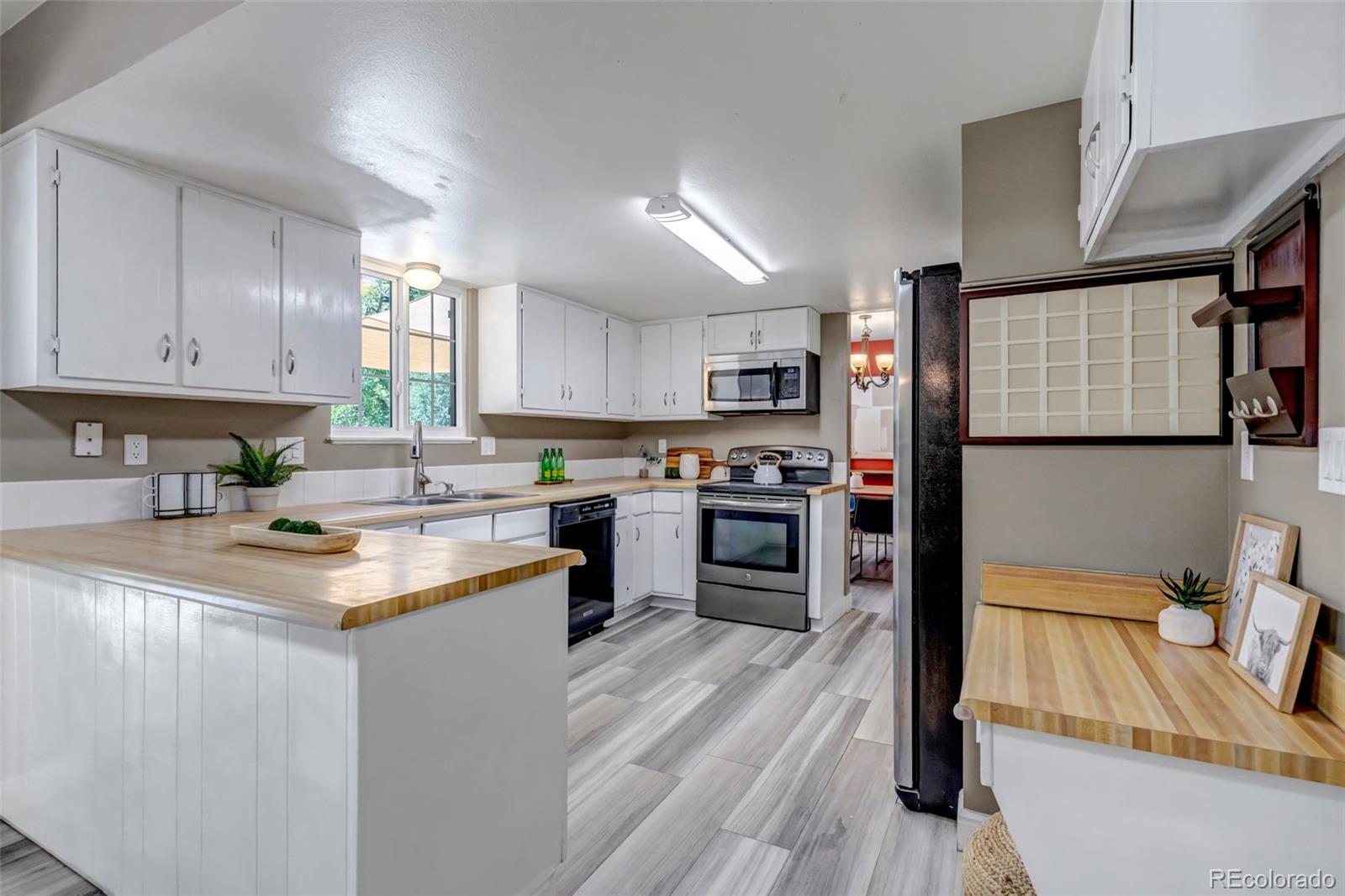 MLS Image #6 for 8696 e easter avenue,centennial, Colorado