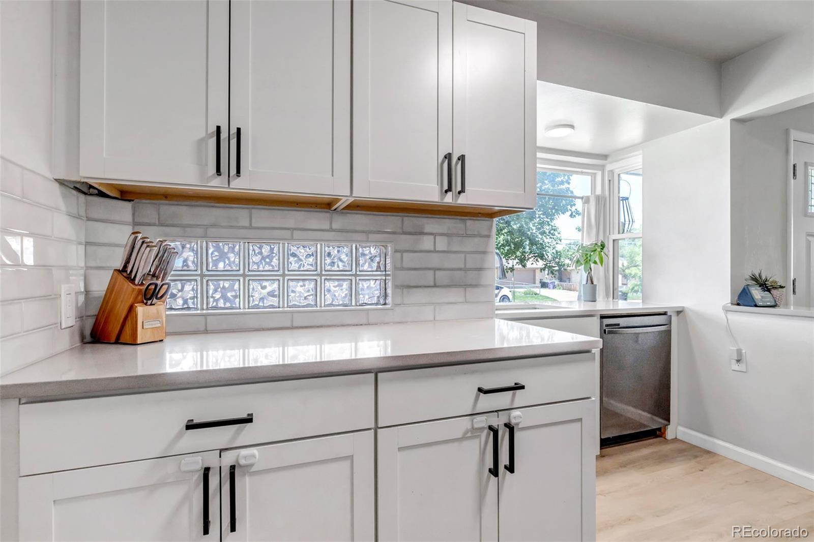 MLS Image #12 for 3550  magnolia street,denver, Colorado