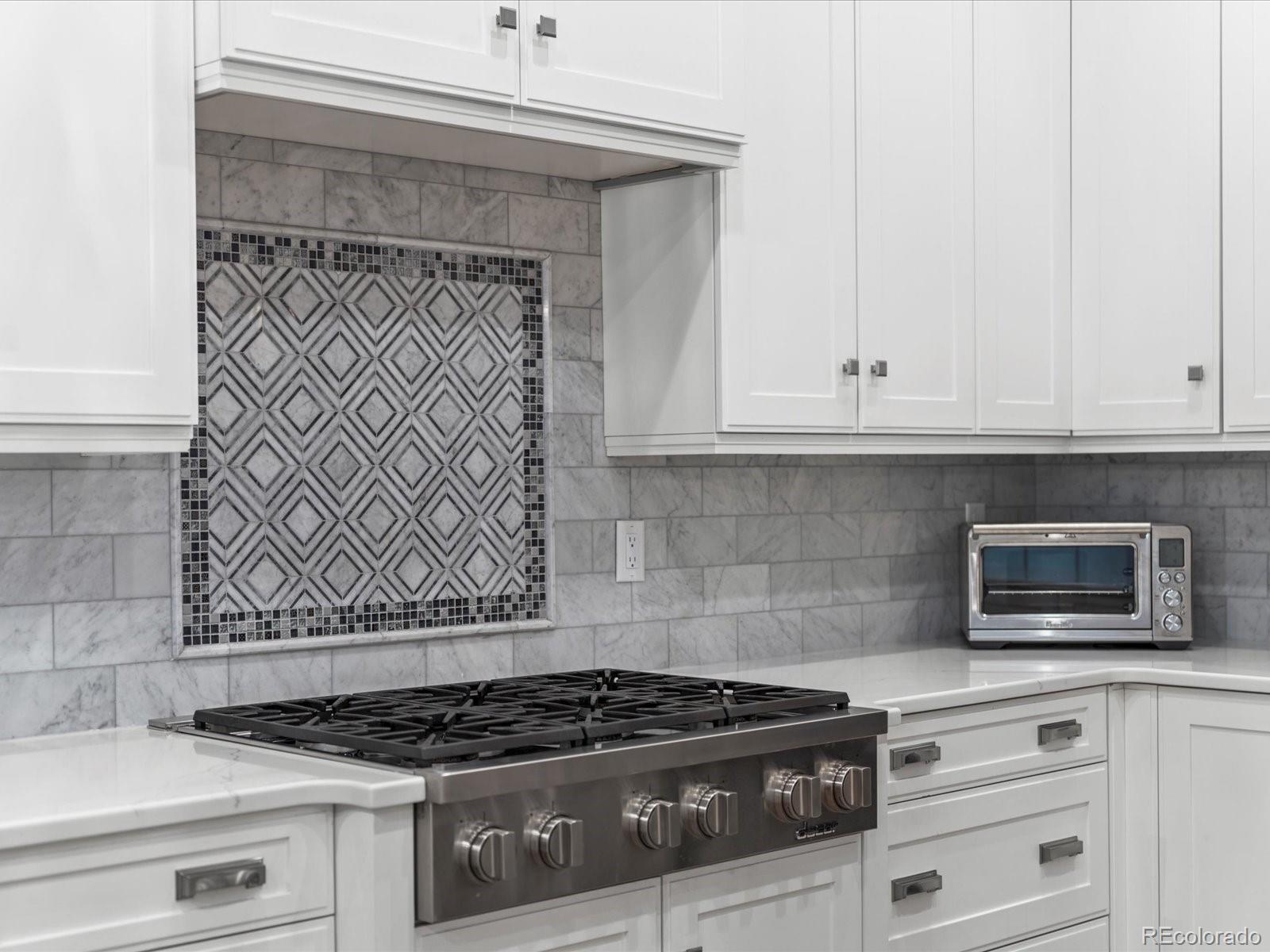 MLS Image #11 for 425  steele street,denver, Colorado