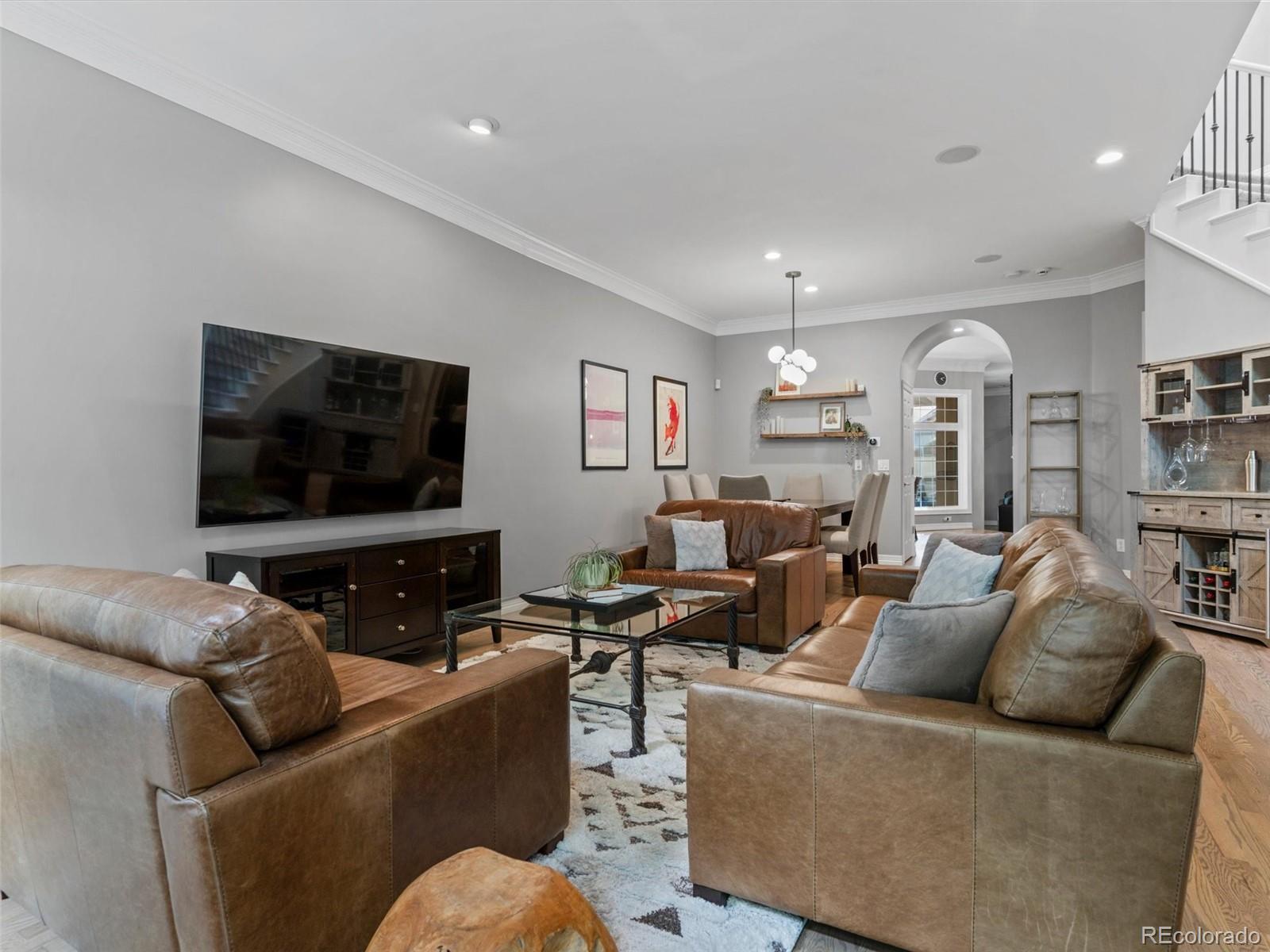 MLS Image #4 for 425  steele street,denver, Colorado