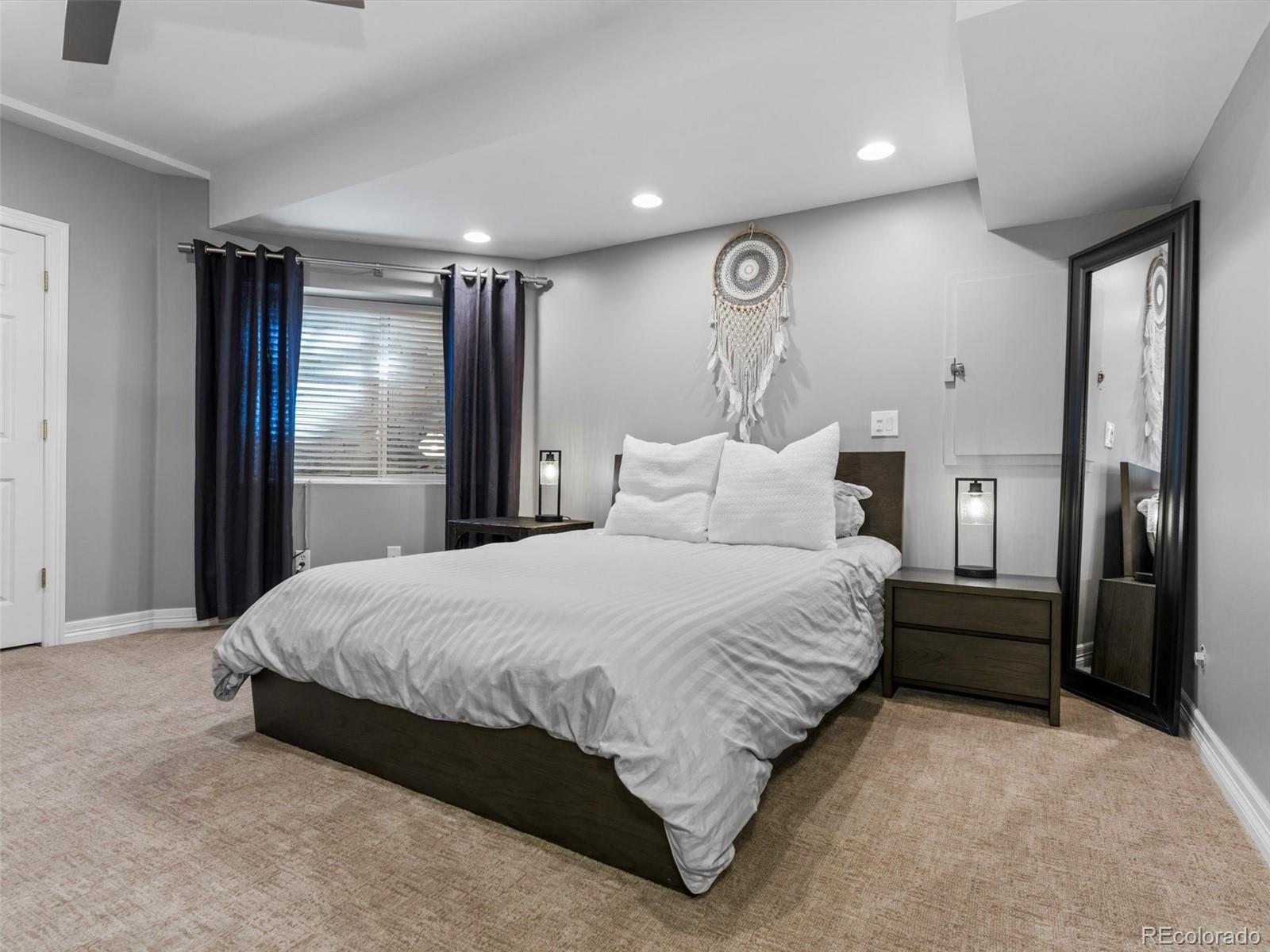 MLS Image #40 for 425  steele street,denver, Colorado